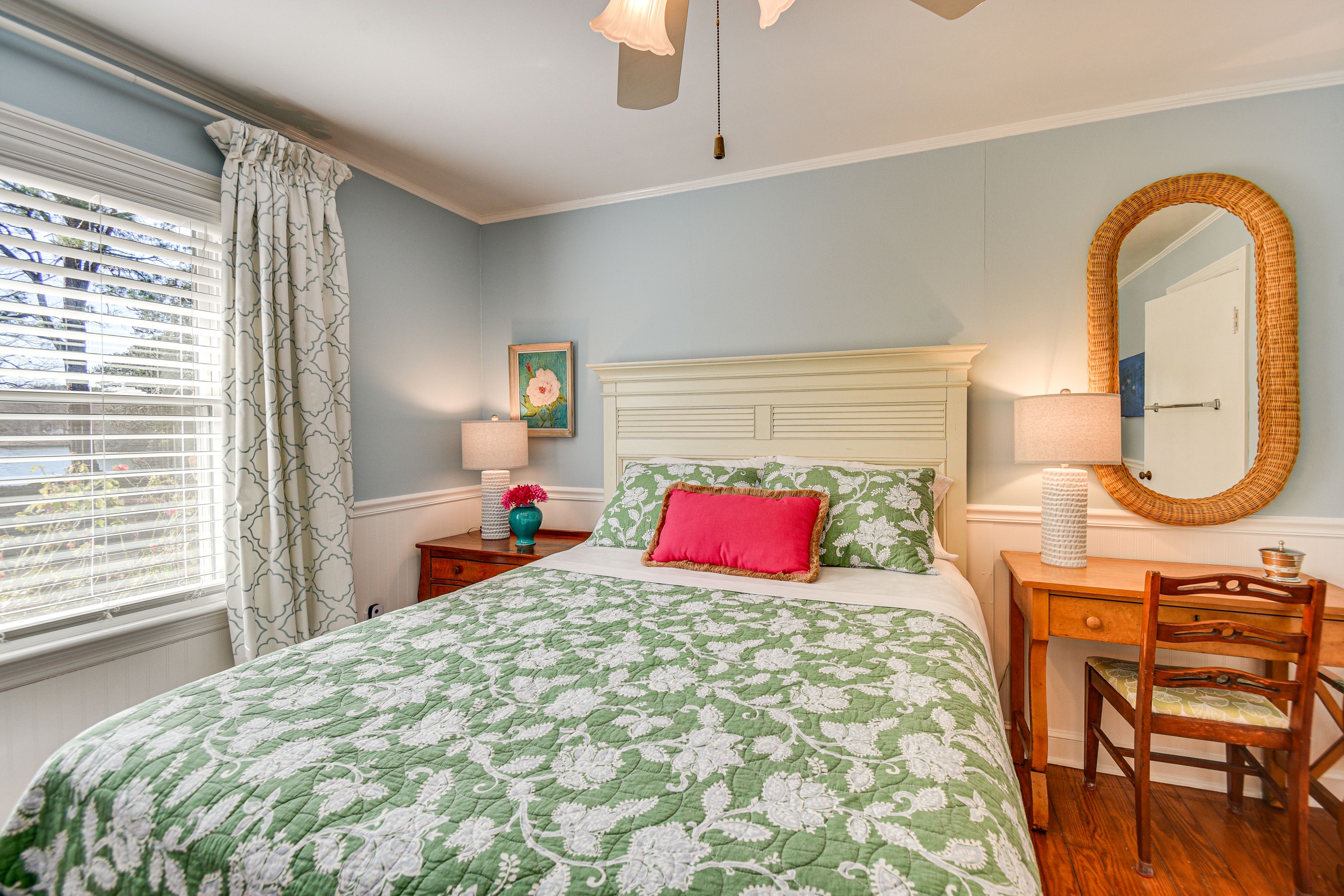Bedroom 1 | 1st Floor | King Bed | Linens Provided
