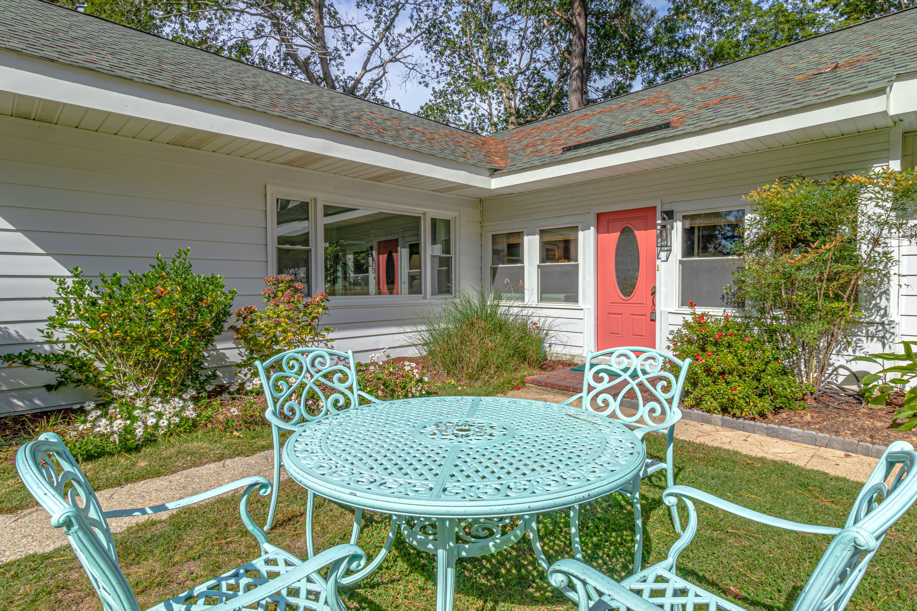 Outdoor Seating