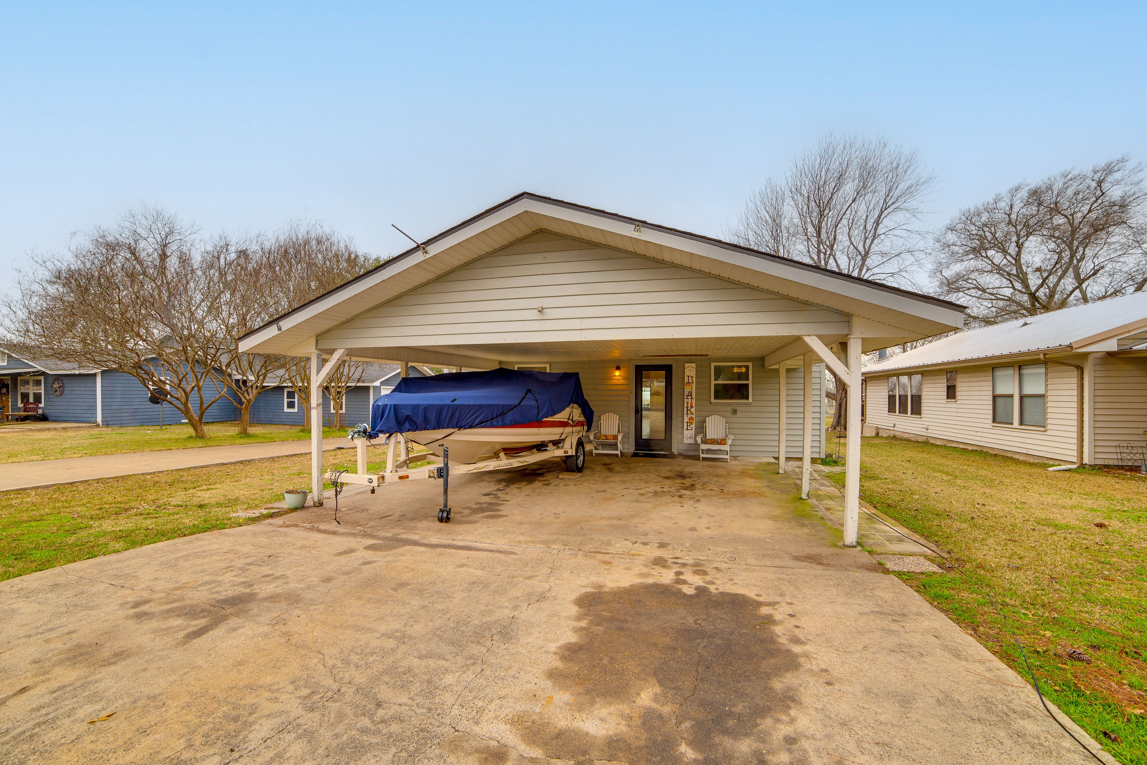 Parking | Carport (2 Vehicles) | Driveway (2 Vehicles)