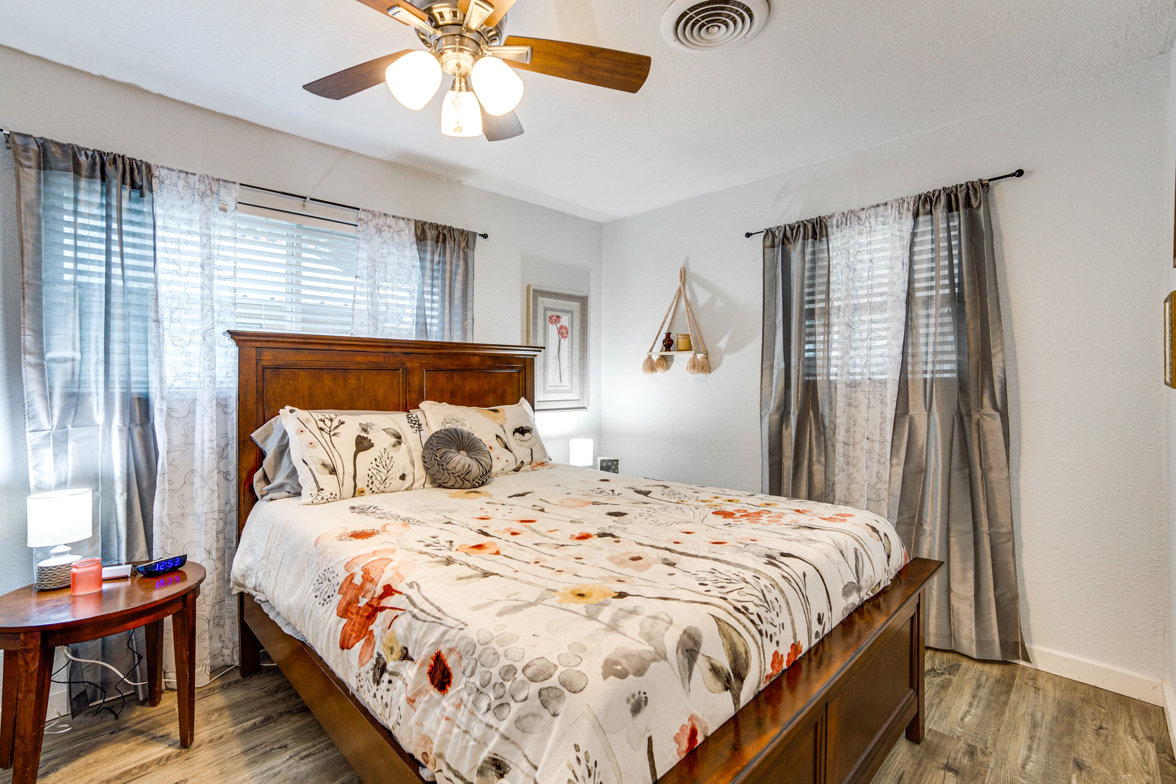Bedroom 2 | Queen Bed | Flat-Screen TV w/ Cable