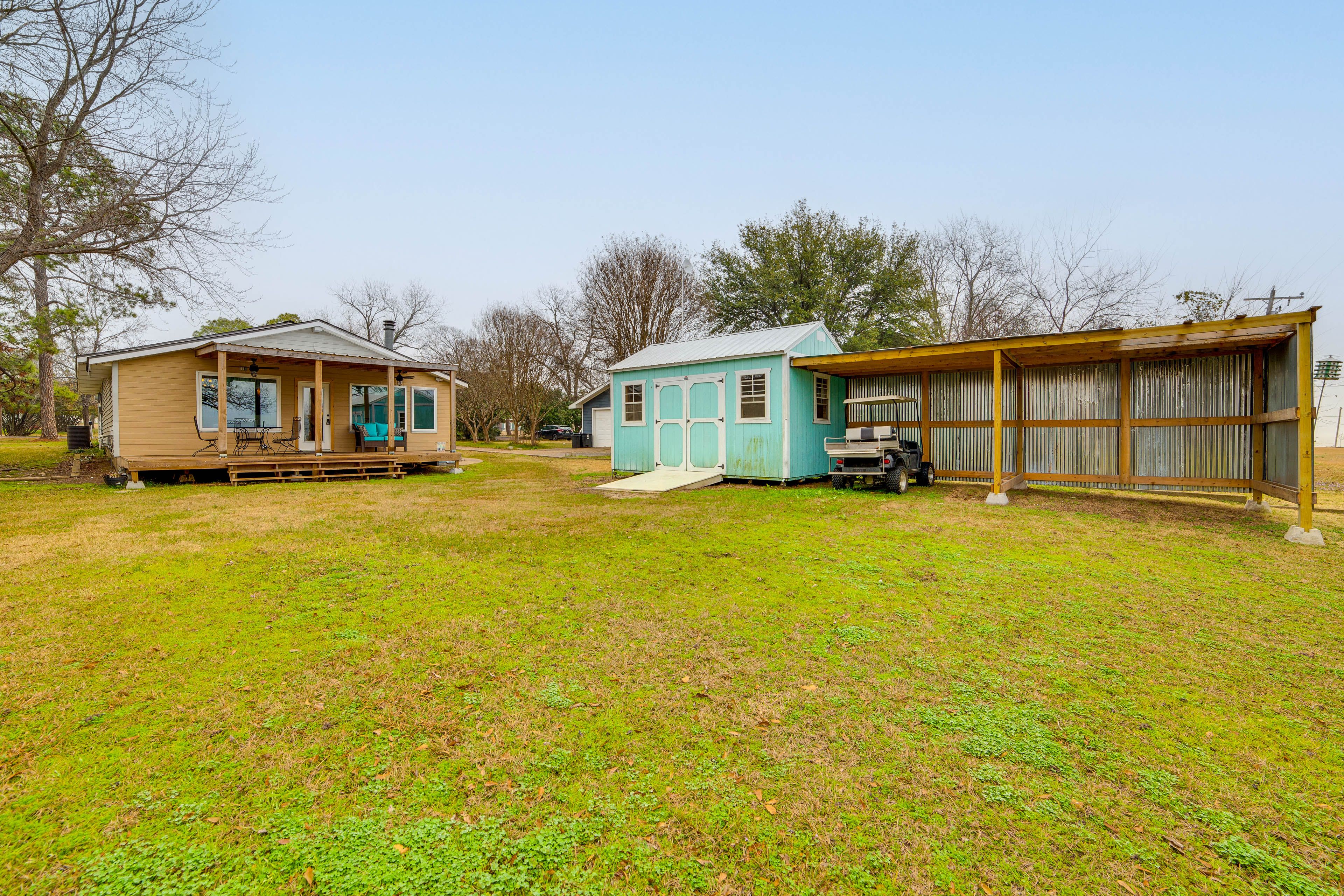 House Exterior | Golf Cart Available