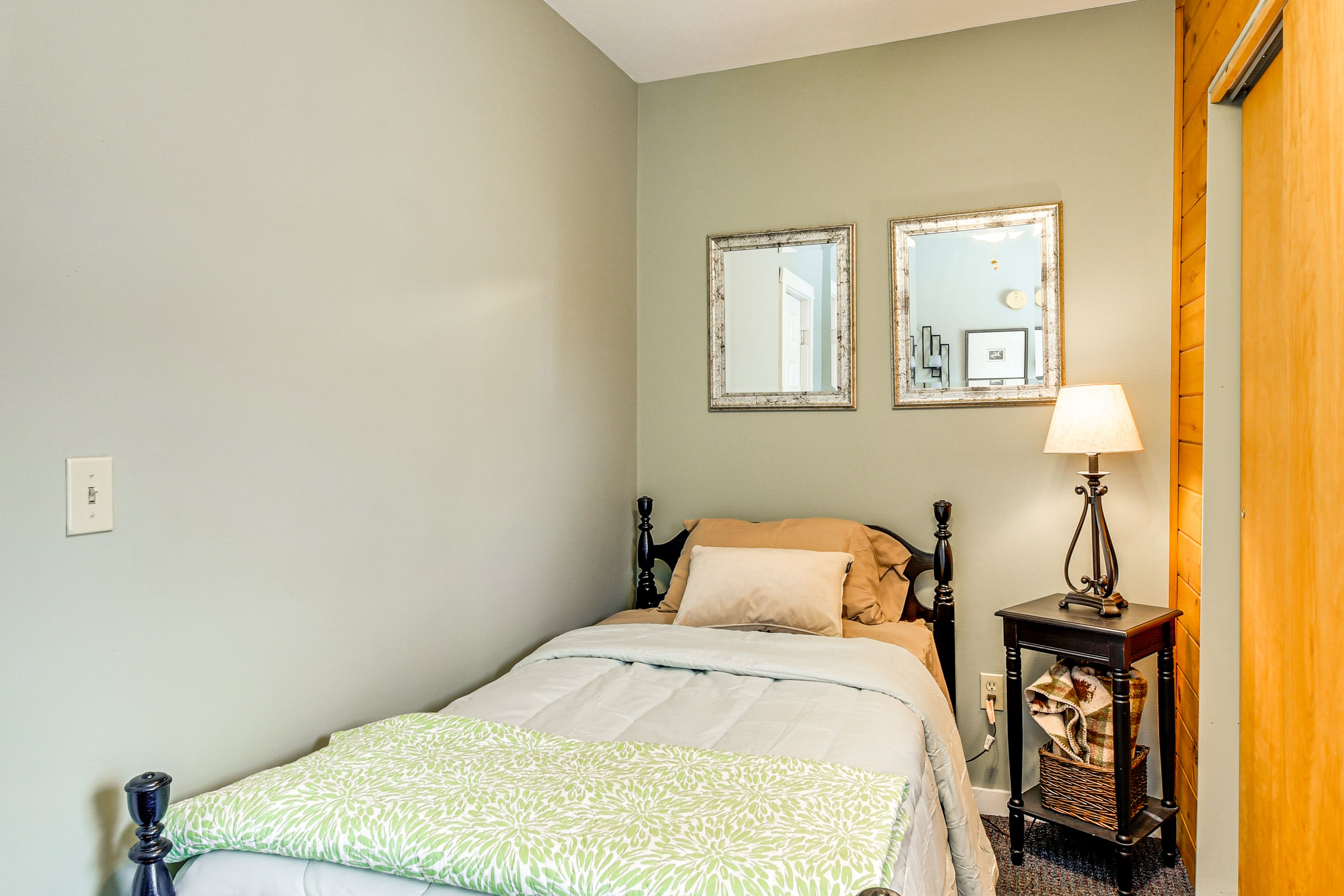 Bedroom 2 | Twin Bed