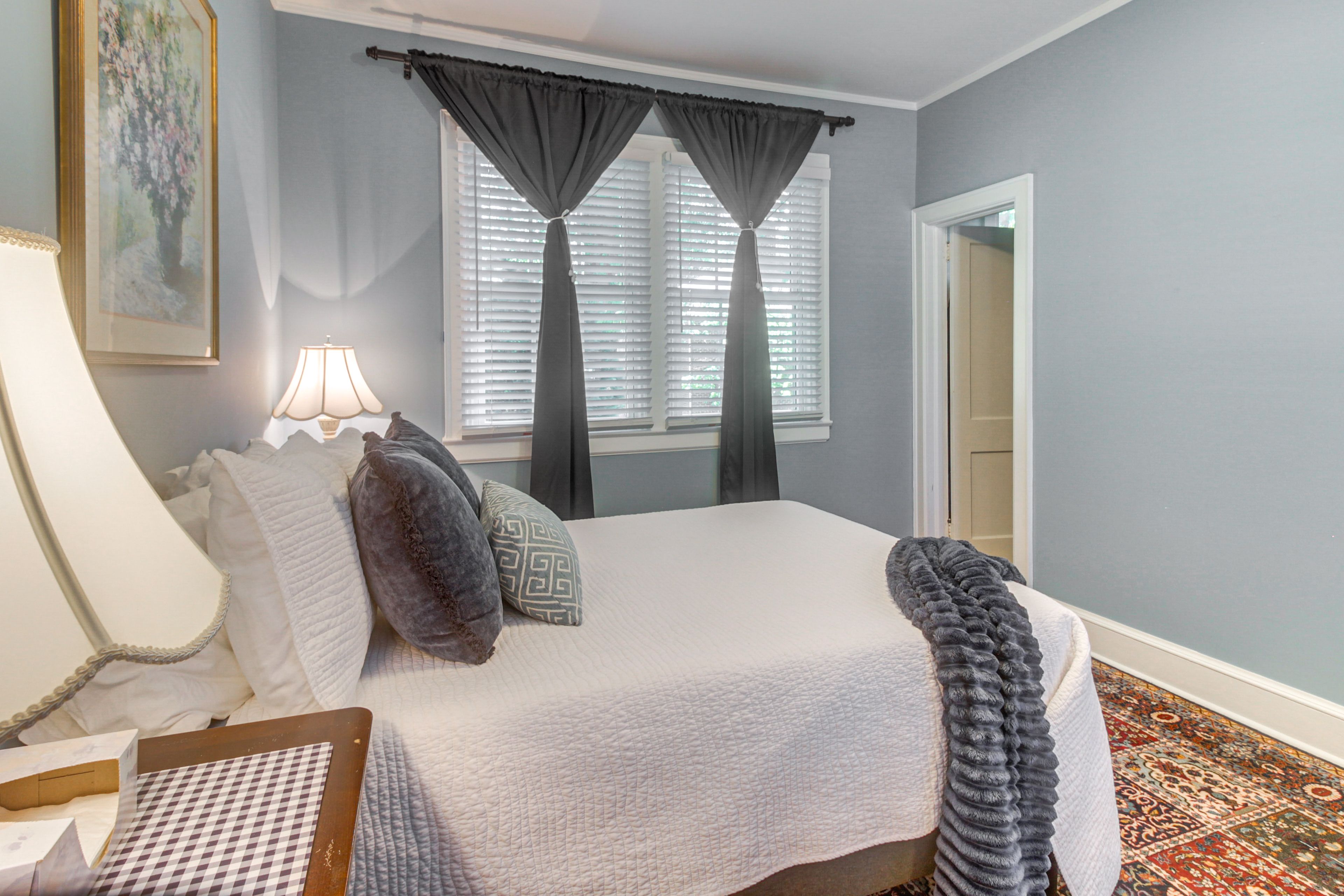Bedroom 1 | Full Bed | Linens Provided | 1st Floor