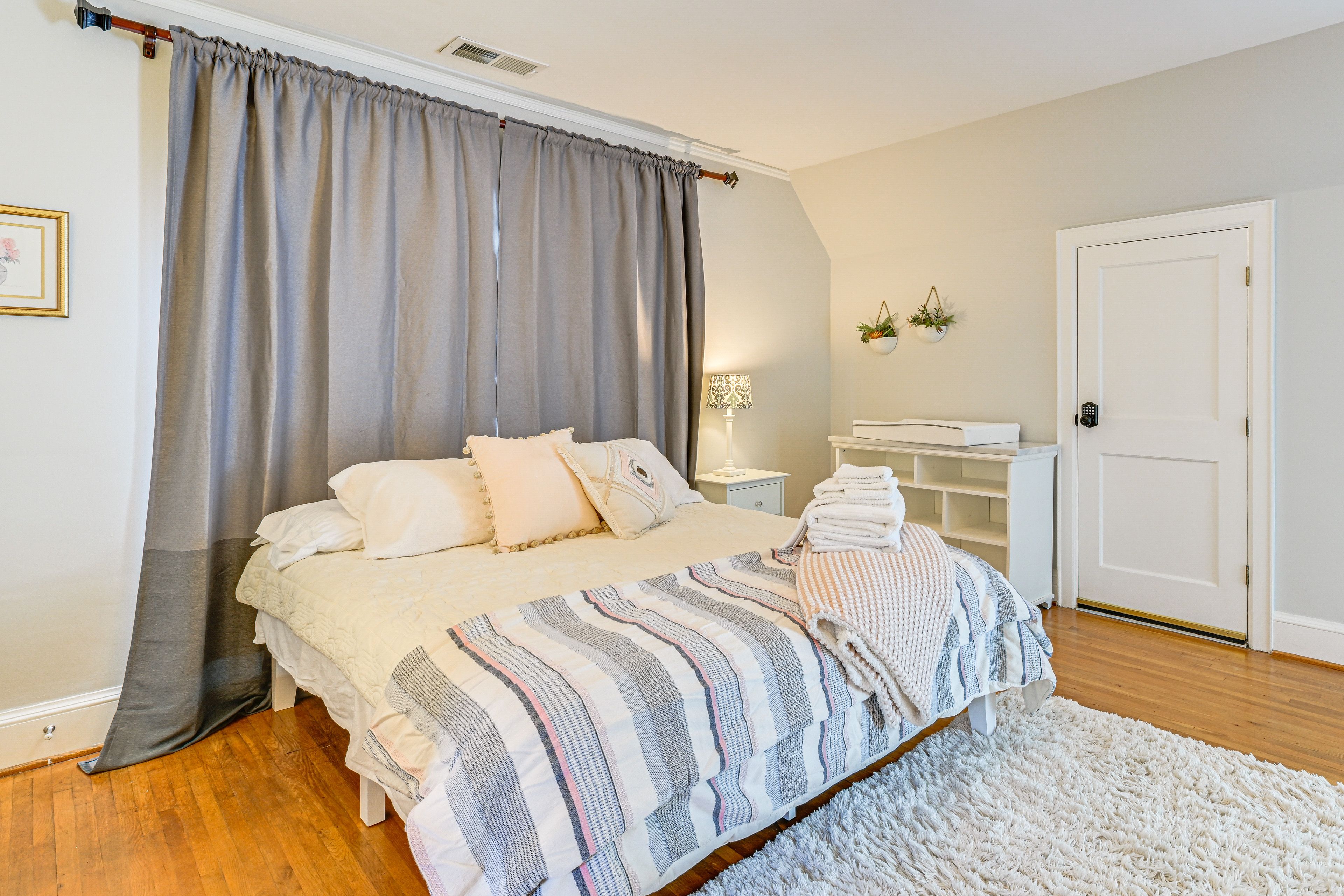 Bedroom 6 | Queen Bed | 2nd Floor