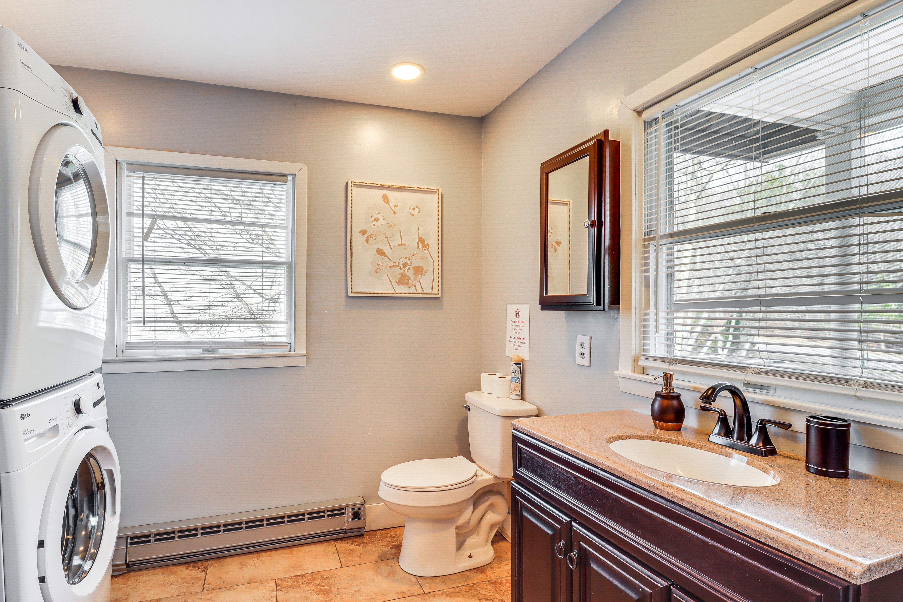 Full Bathroom | Main Level | Washer & Dryer