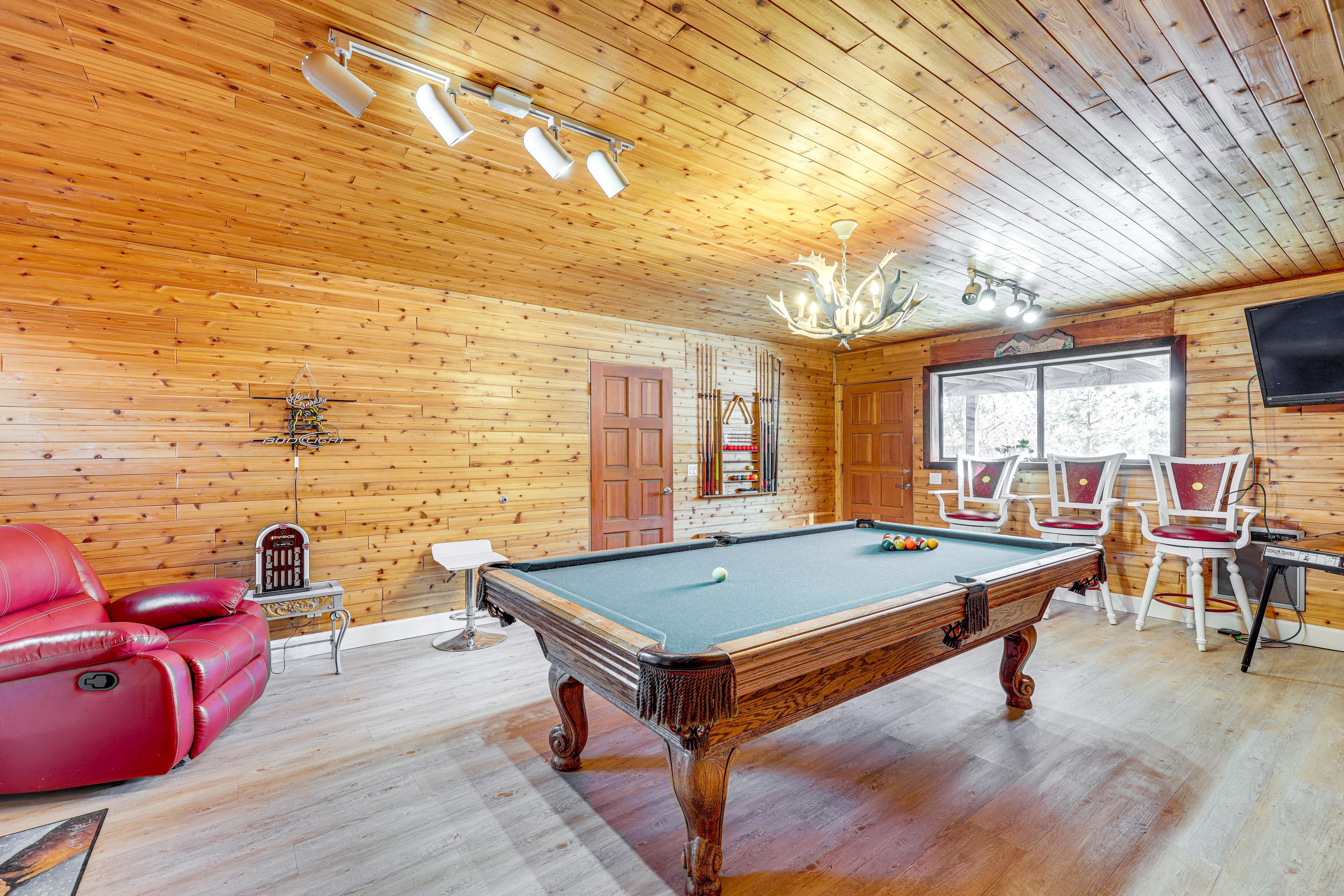 Rec Room | Lower Level | Smart TV