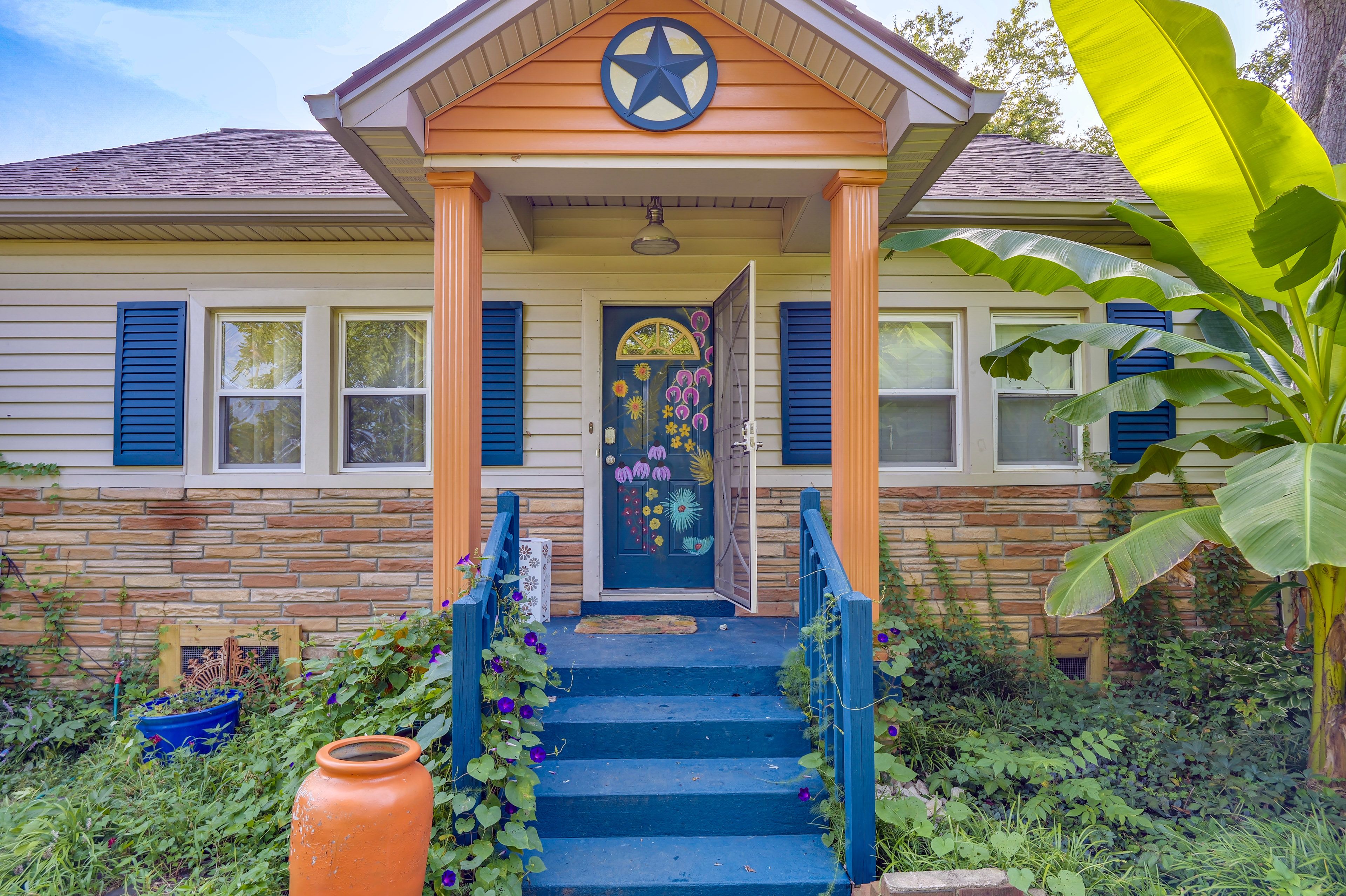 Nashville Vacation Rental | 5BR | 2BA | Steps Required | 3,200 Sq Ft