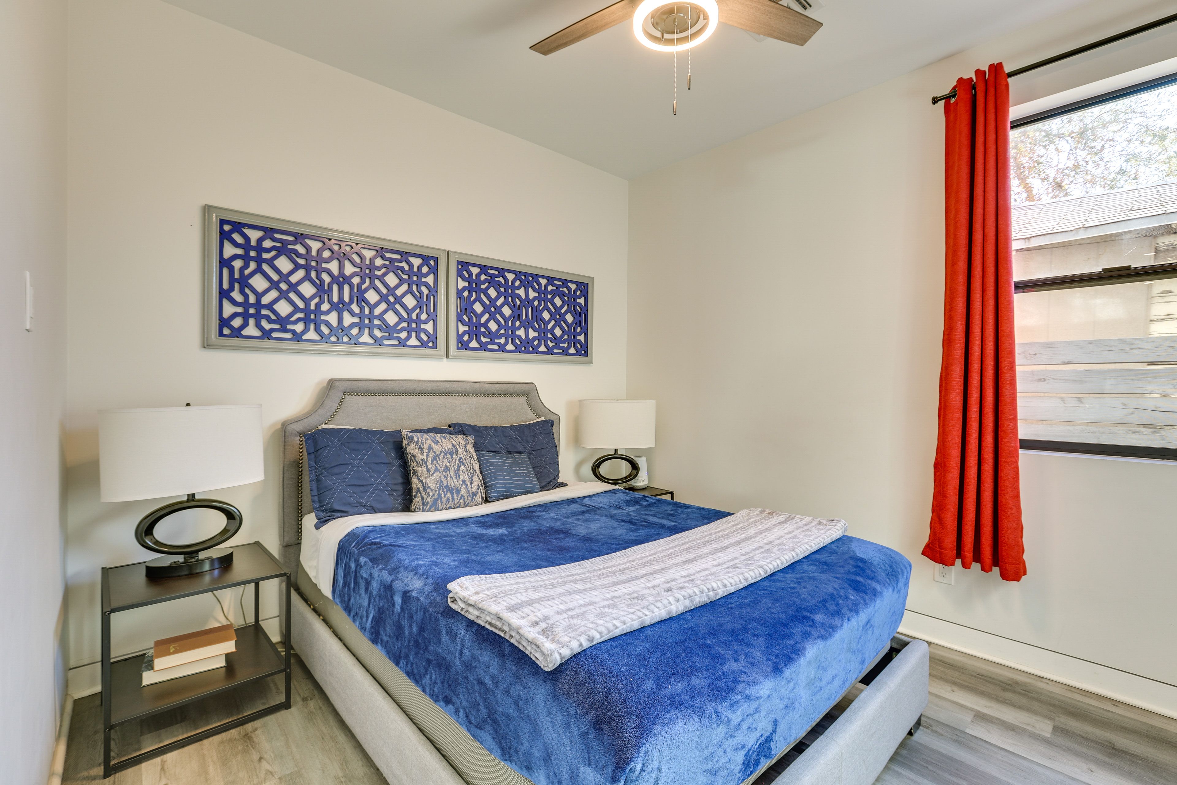 Bedroom 2 | Queen Bed