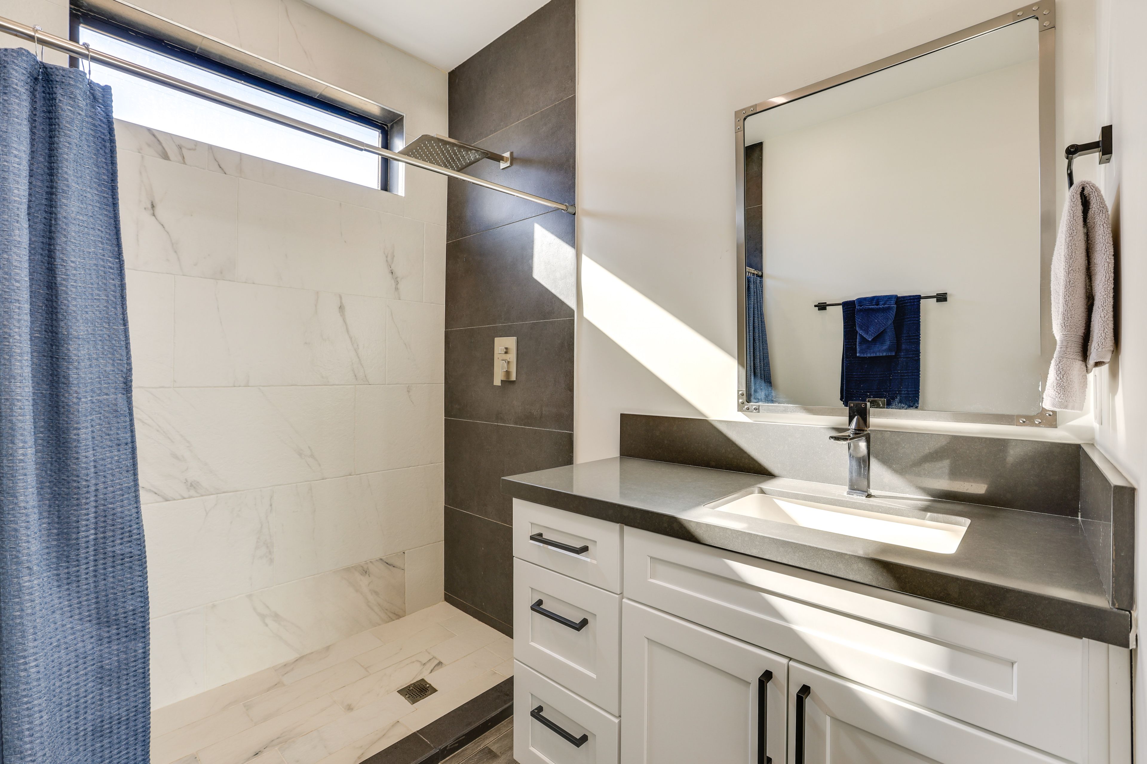 En-Suite Bathroom | Towels Provided