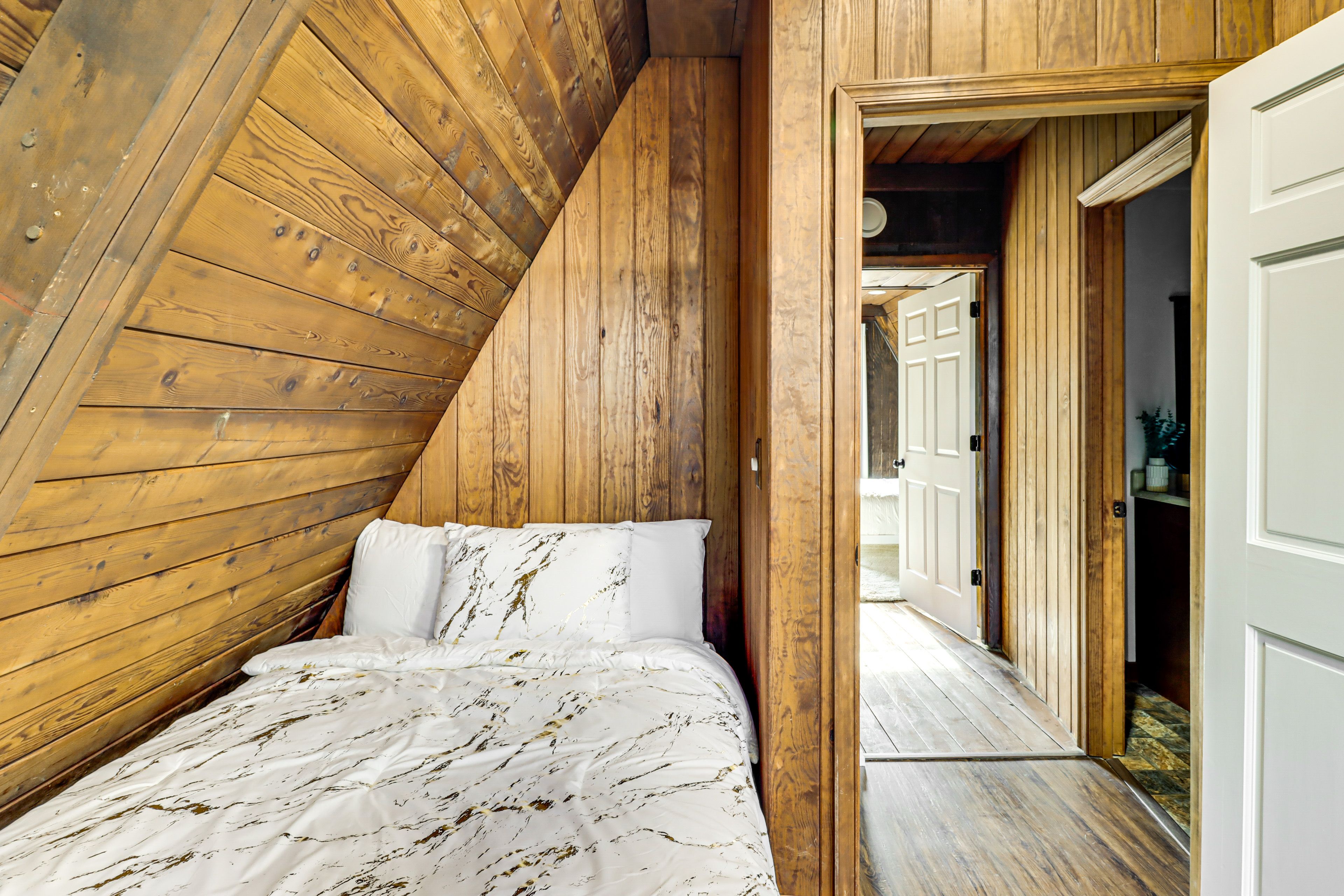 Bedroom 3 | 2nd Floor | Full Bed | Linens Provided