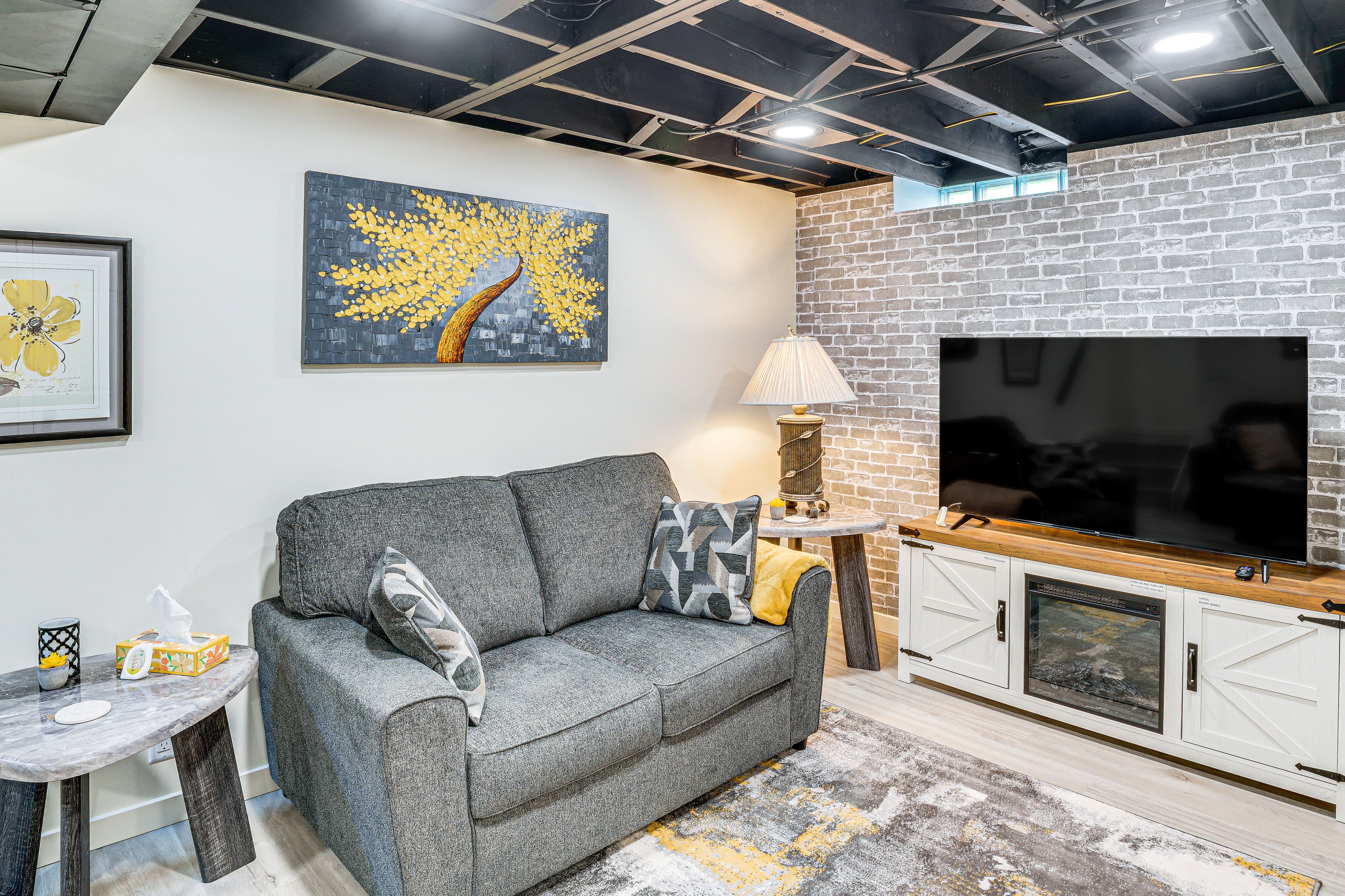 Bonus Room | Lower Level | Free WiFi