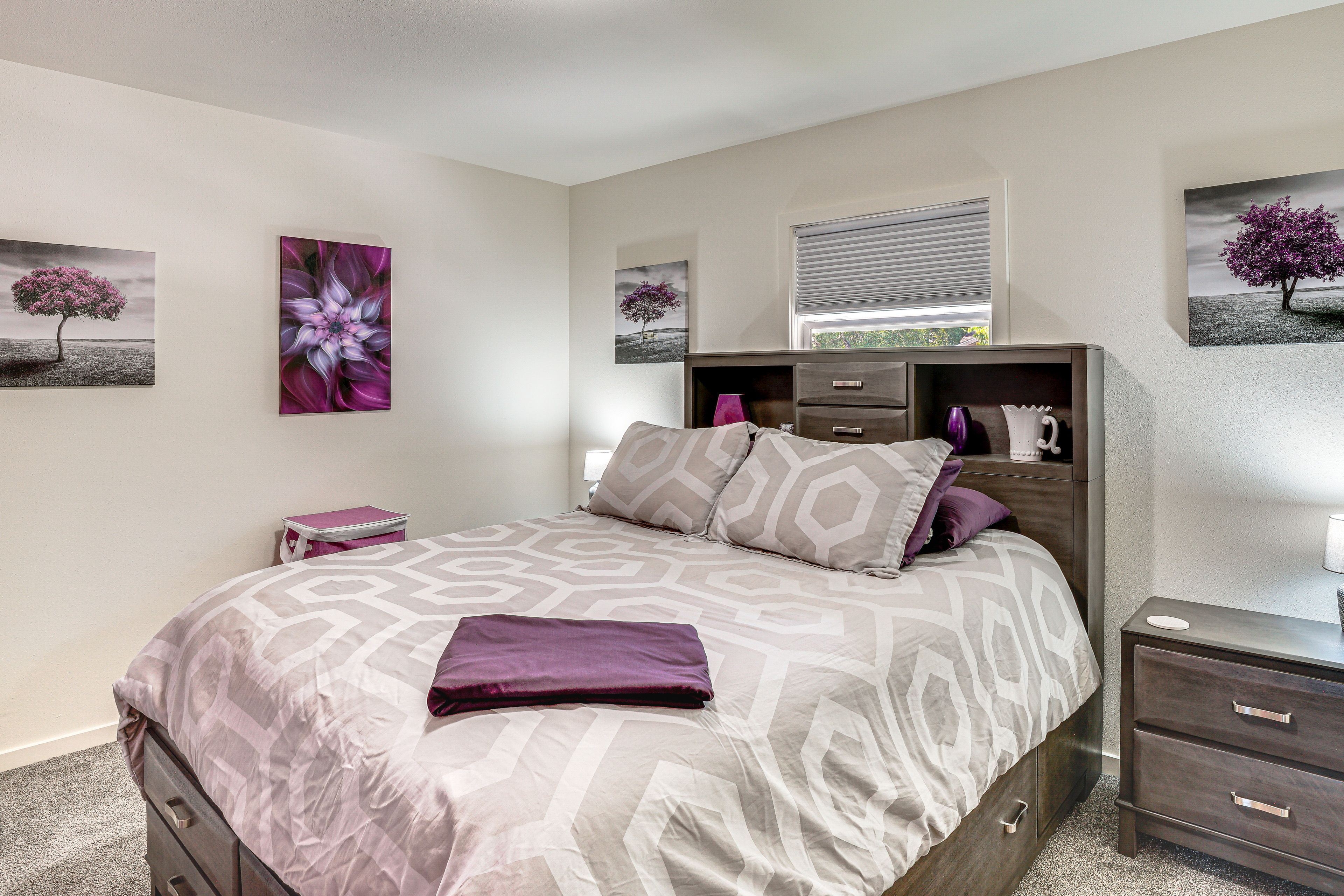 Bedroom 1 | Main Level | Queen Bed | Linens Provided