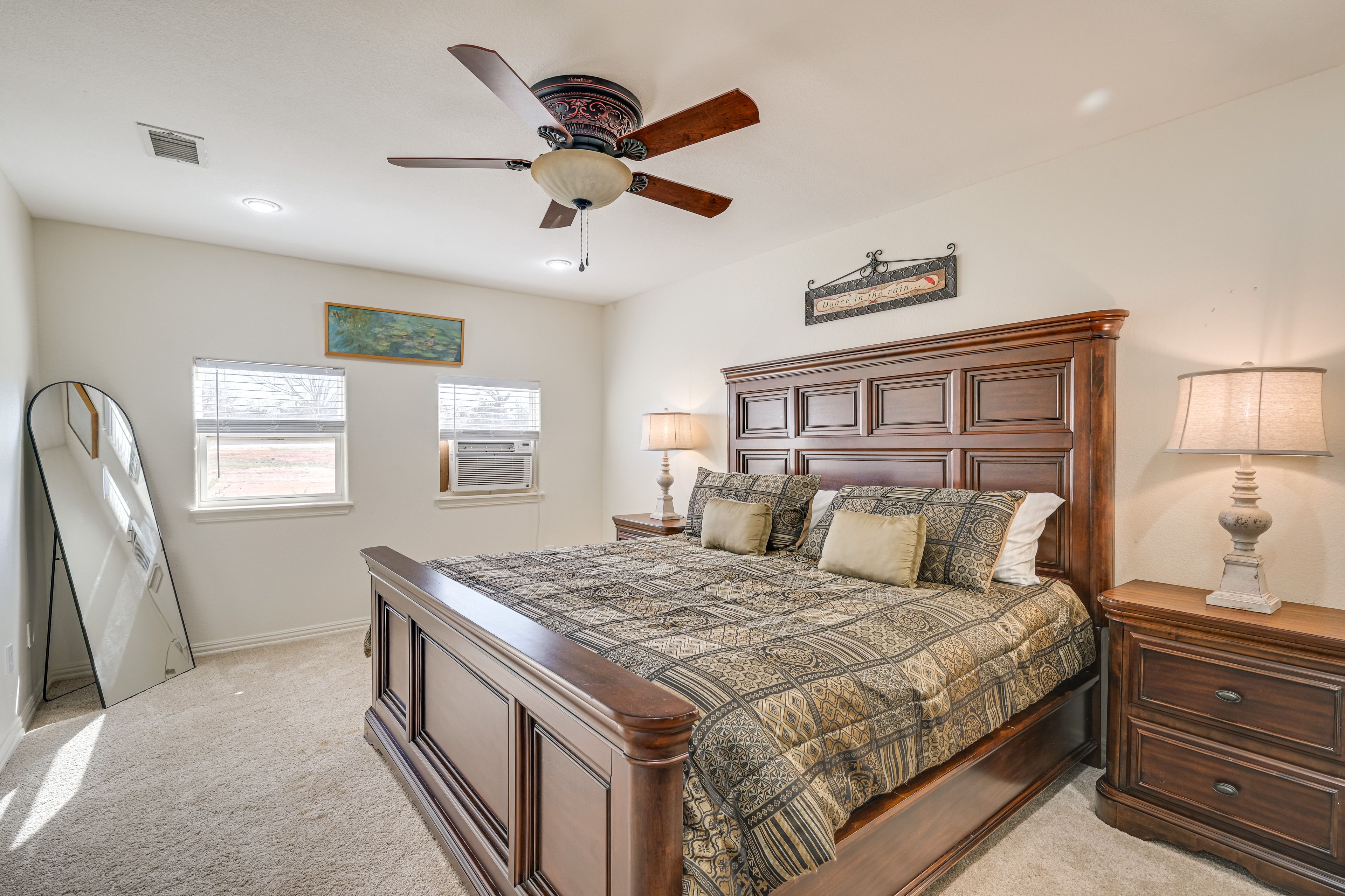Bedroom 1 | King Bed | Linens Provided