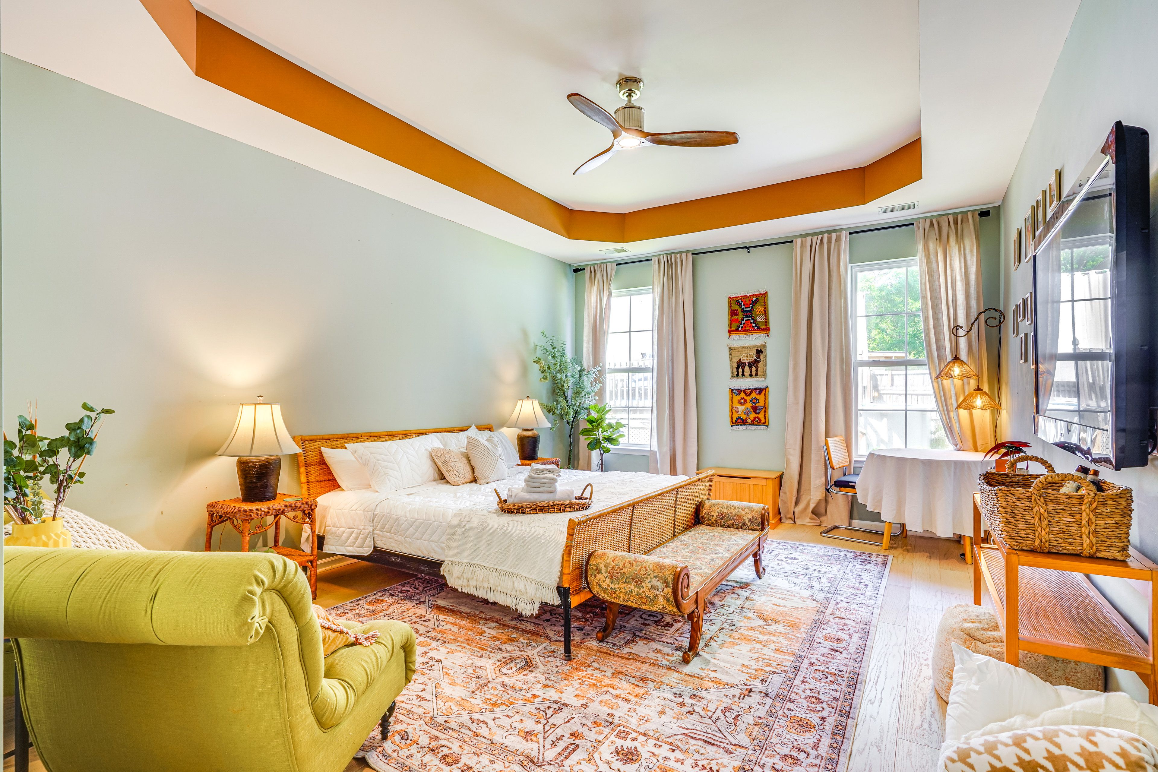 Bedroom 1 | King Bed | Linens Provided | 1st Floor