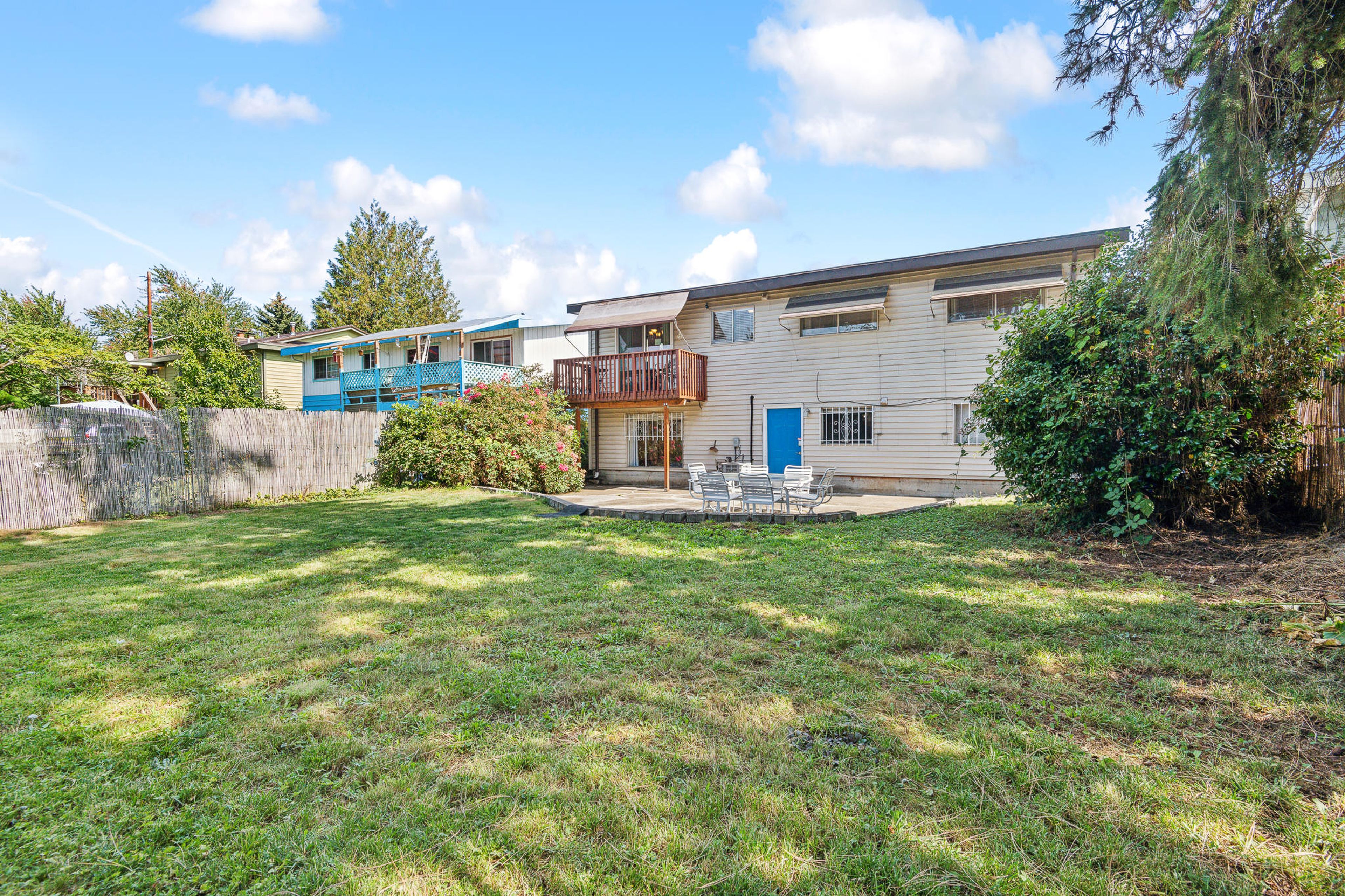 Private Backyard | Self Check-In | 0.4 Mi to Light Rail Station