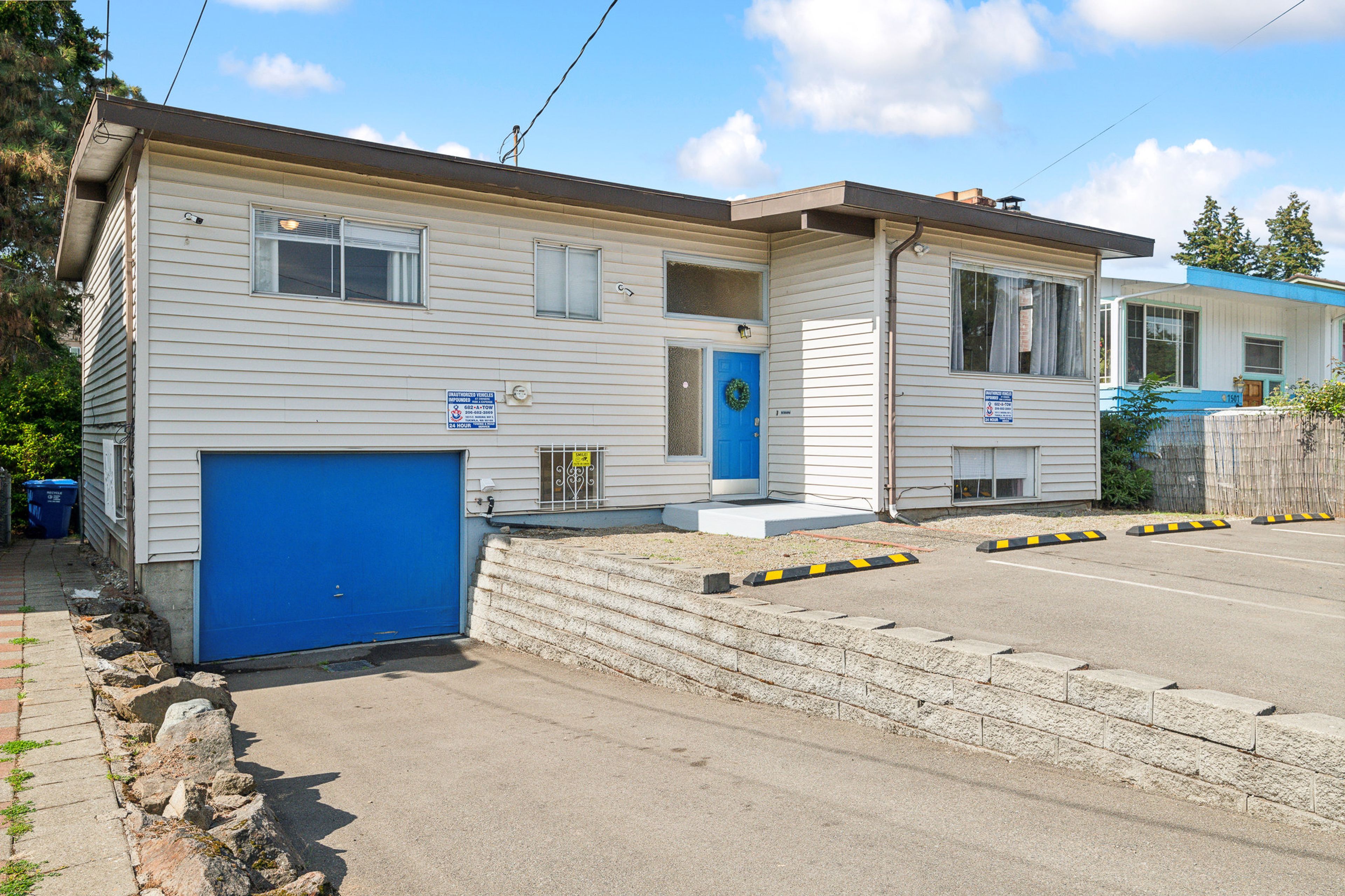 Parking | Shared Driveway (1 Vehicle) | Free Street Parking