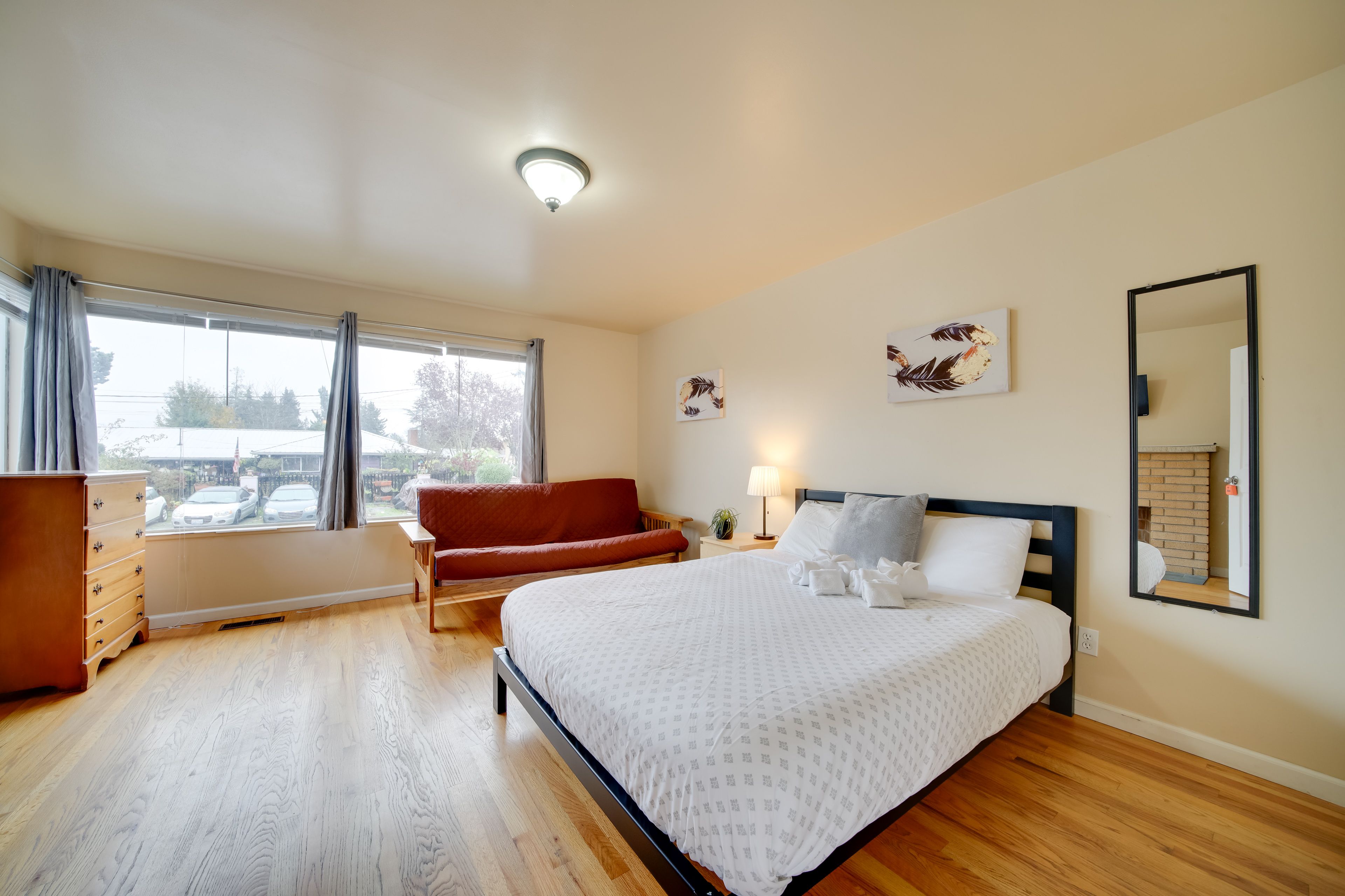 Bedroom 1 | Queen Bed | Full Futon | Twin Cot | Smart TV | Linens Provided