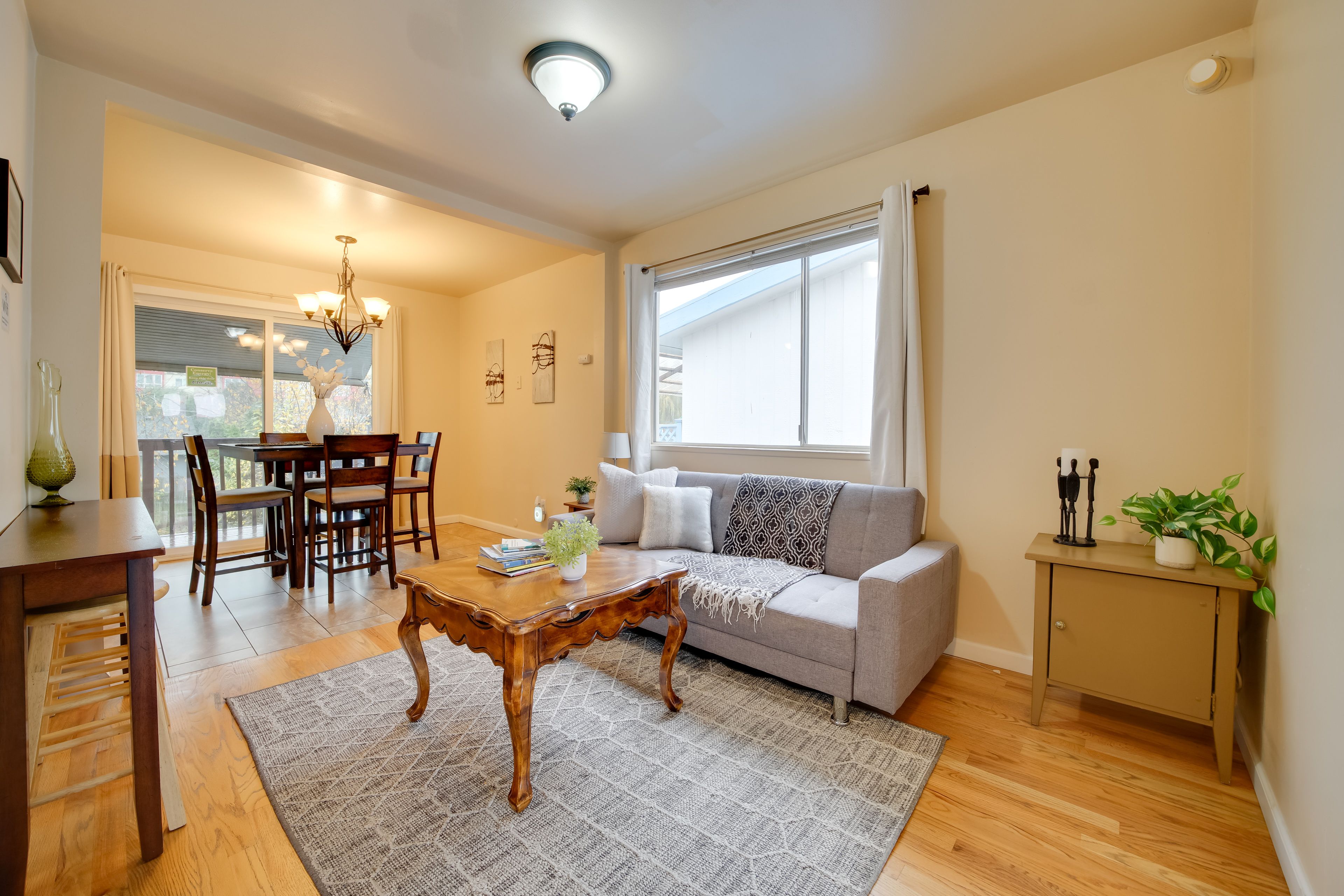 Seattle Vacation Rental | 4BR | 4BA | 1,200 Sq Ft | Stairs Required