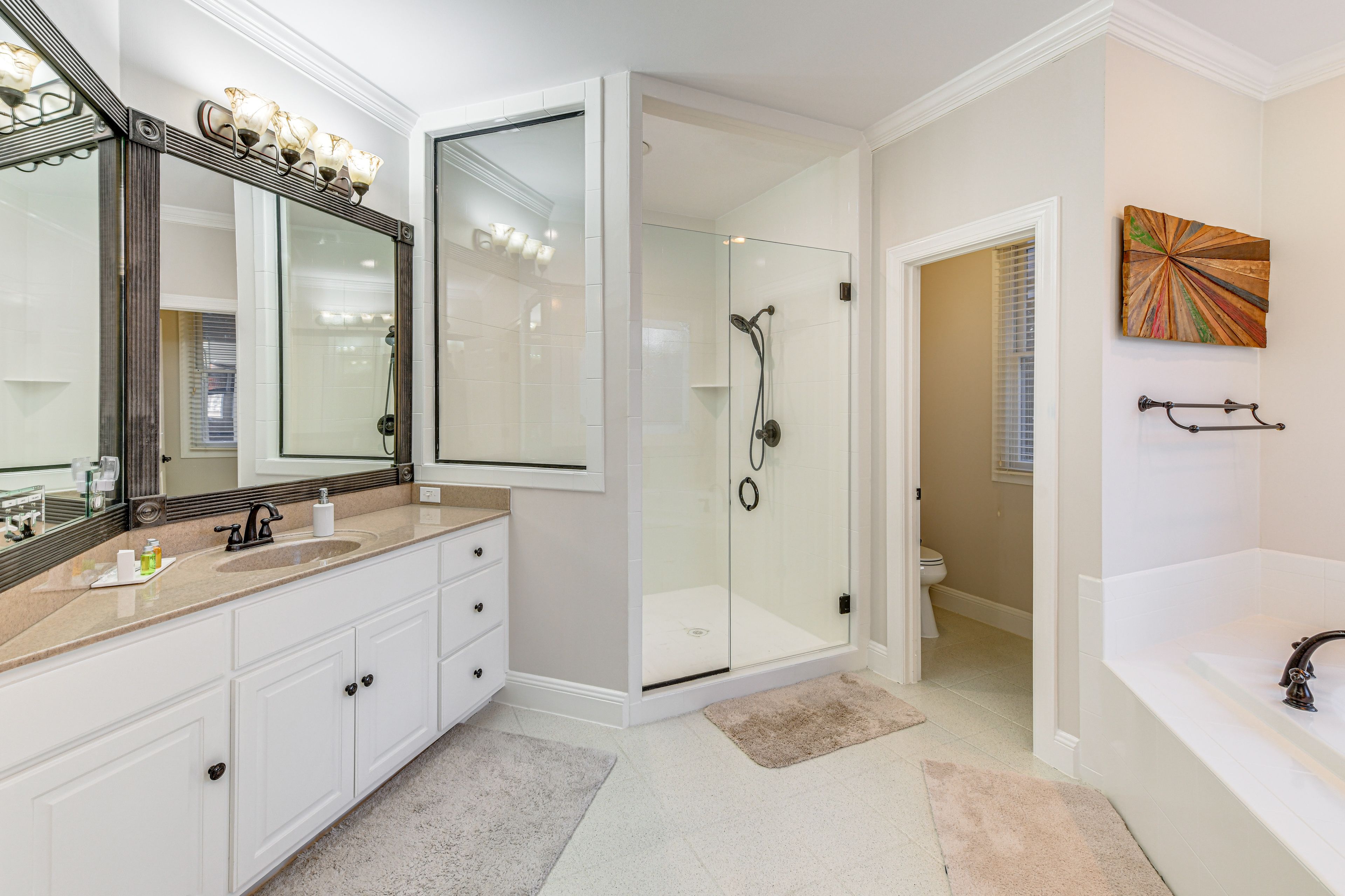En-Suite Bathroom | Towels Provided | 1st Floor