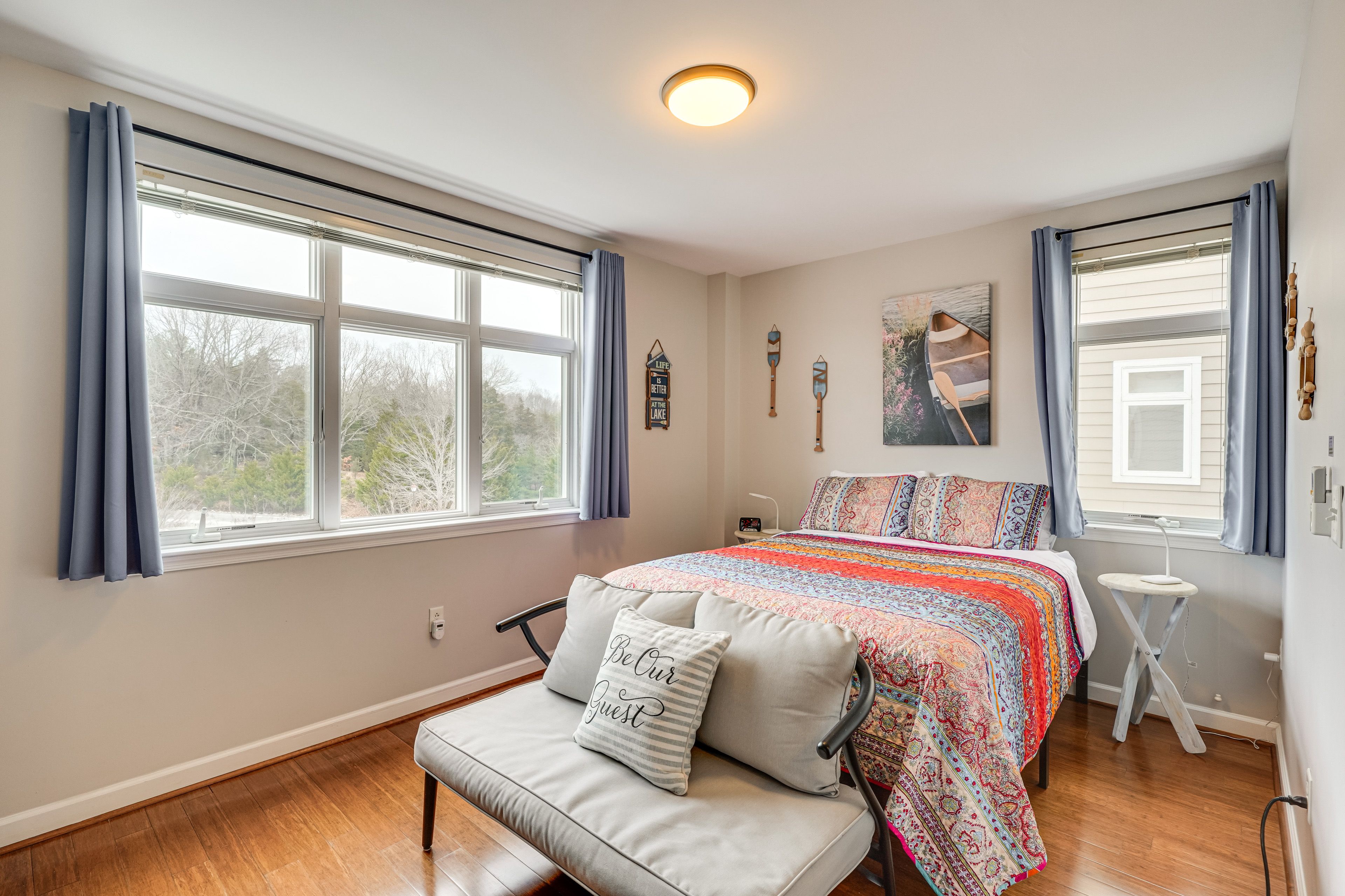 Studio | Queen Bed | Linens Provided | Central Heating & A/C