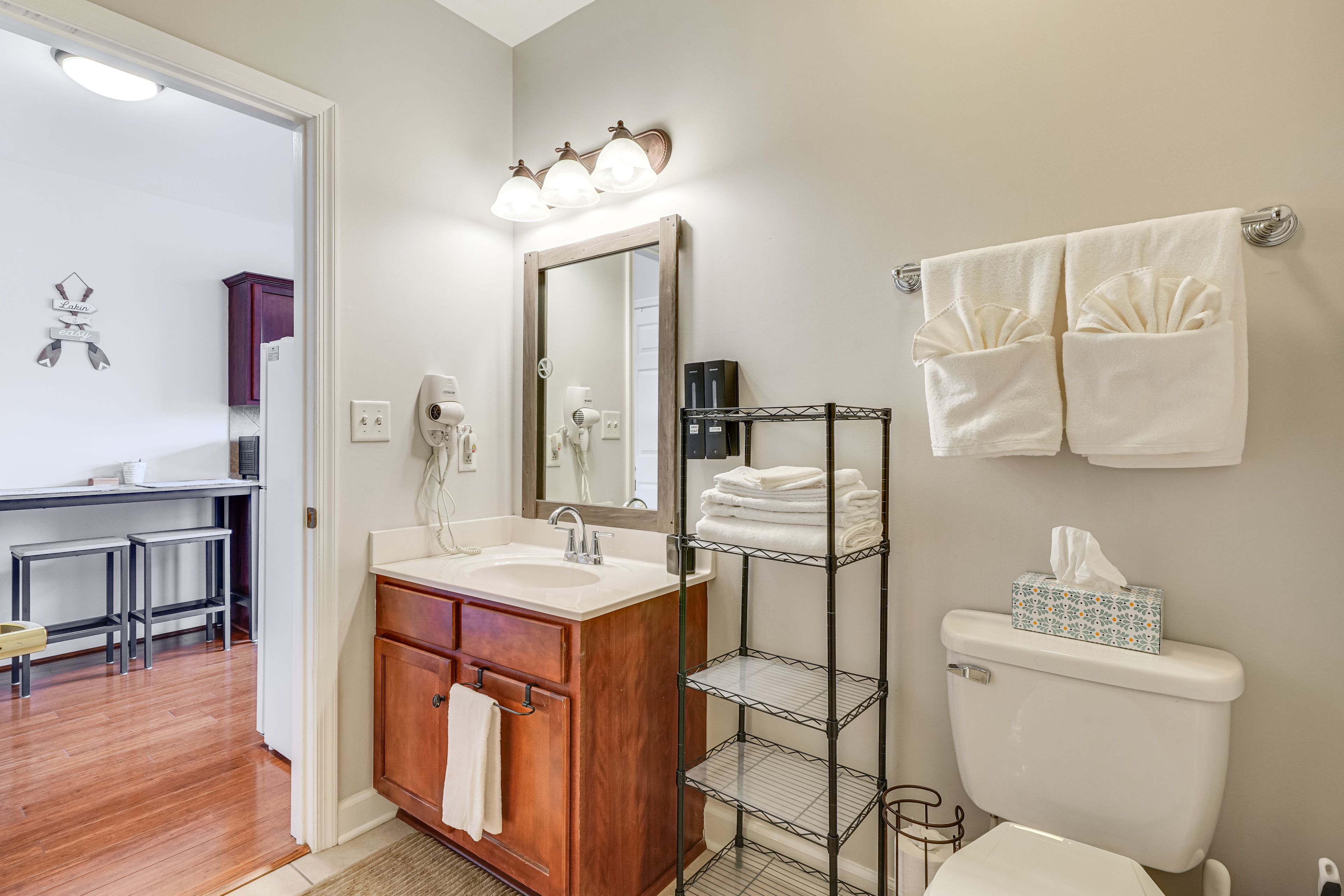 Full Bath | Towels | Hair Dryer