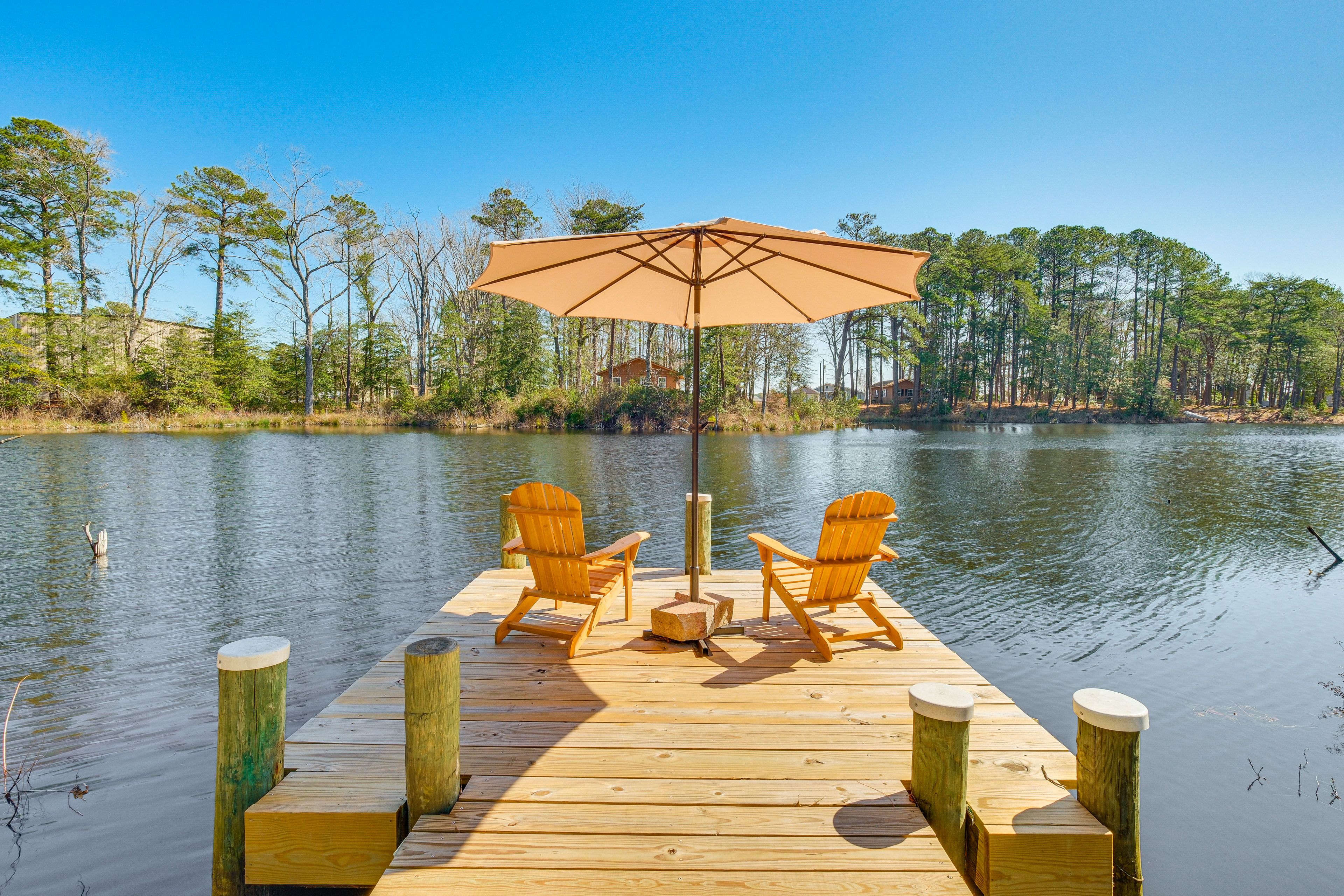 Deltaville Vacation Rental | 3BR | 2.5BA | 2,000 Sq Ft | Steps to Enter