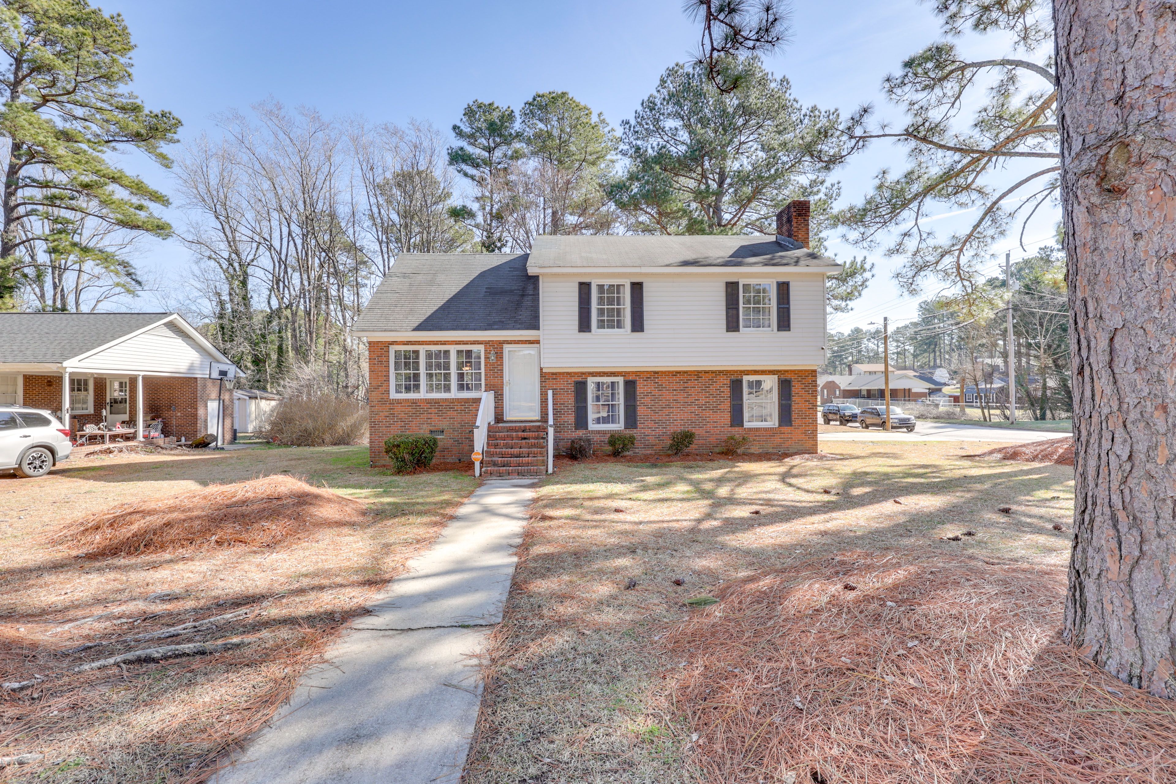 Wilson Vacation Rental | 4BR | 2BA | 2,000 Sq Ft | Stairs Required