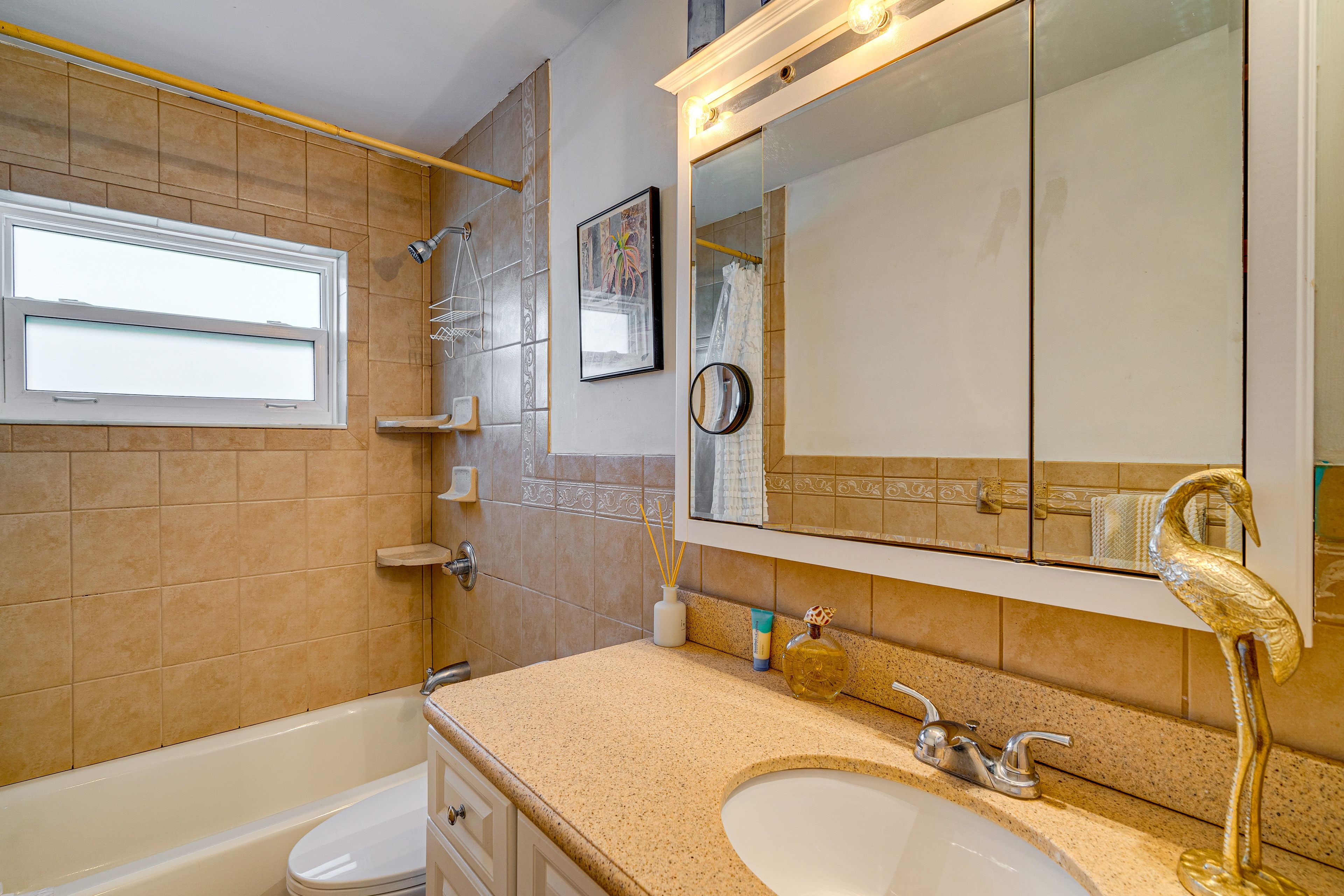 Full Bathroom