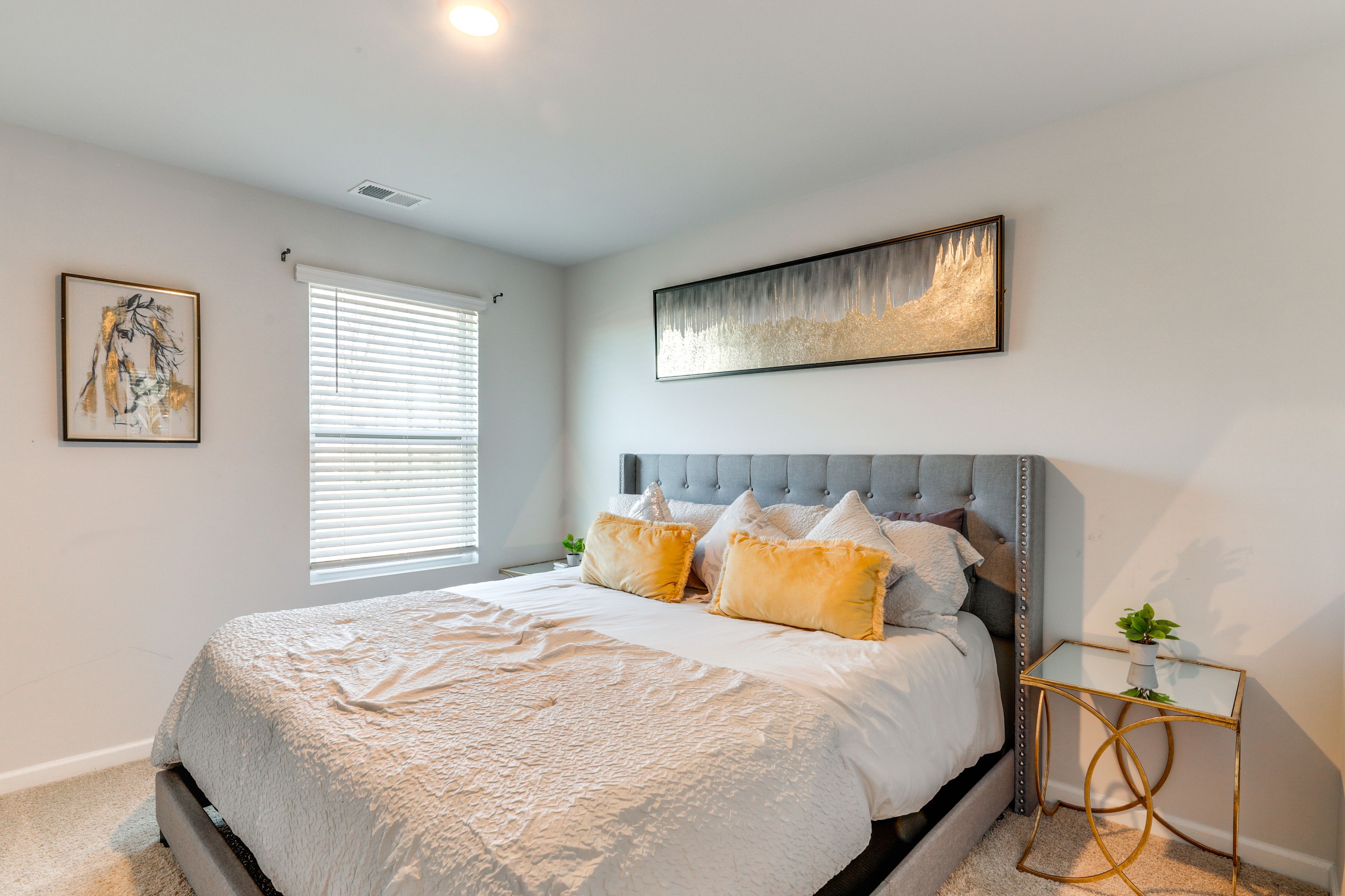Bedroom 2 | 2nd Floor | Queen Bed
