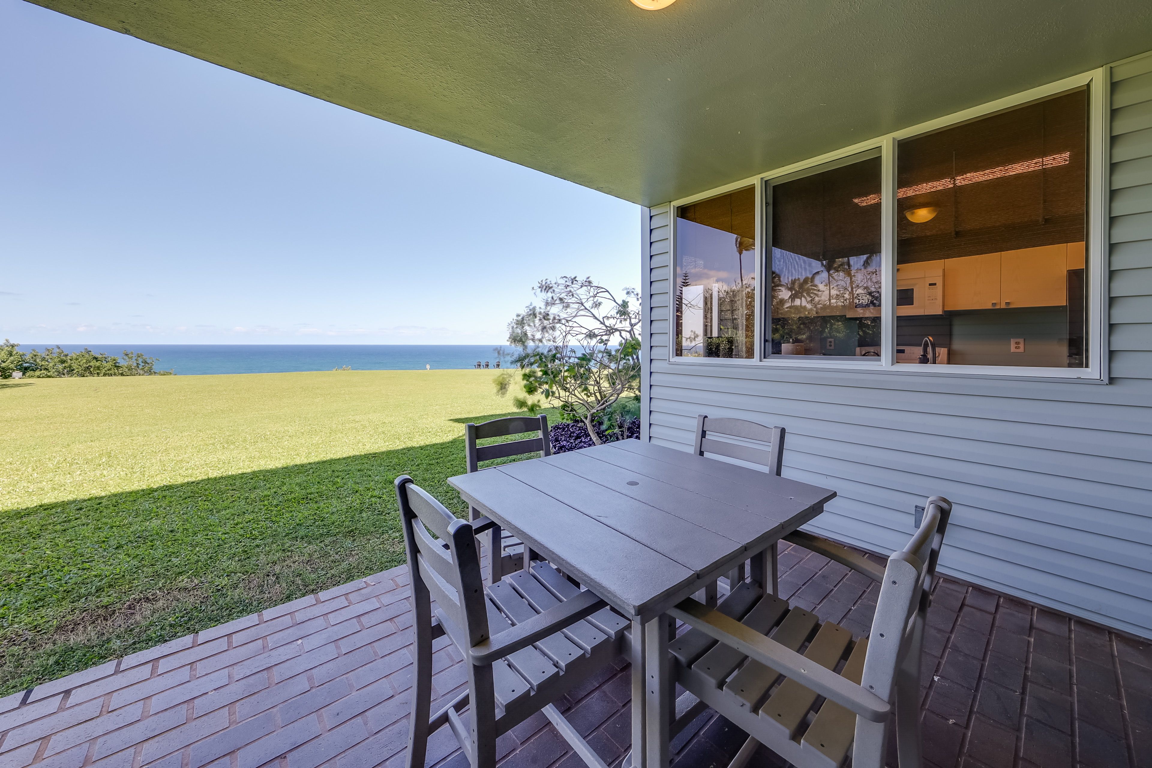 Private Lanai