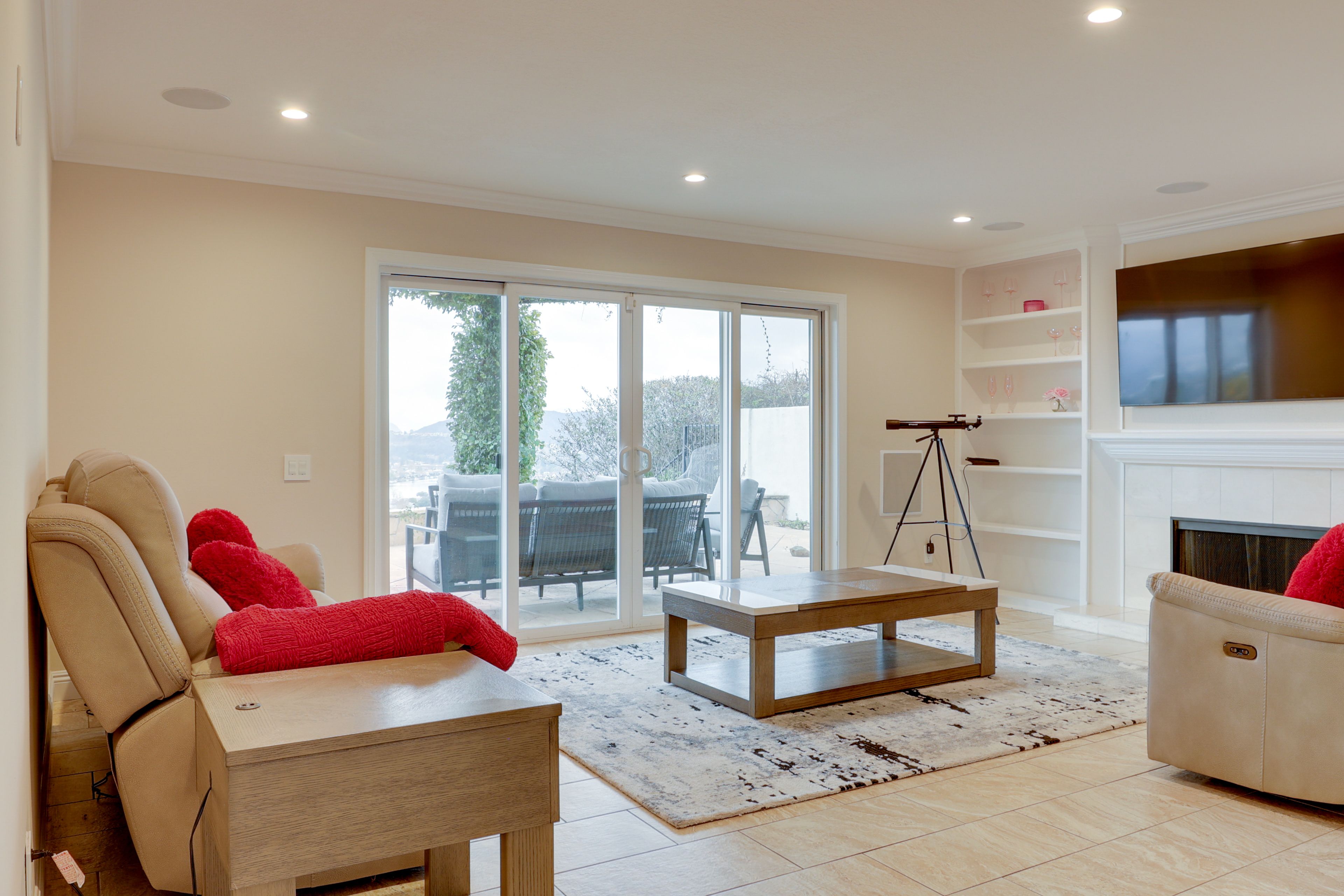 Family Room | 1st Floor | Smart TV | Fireplace