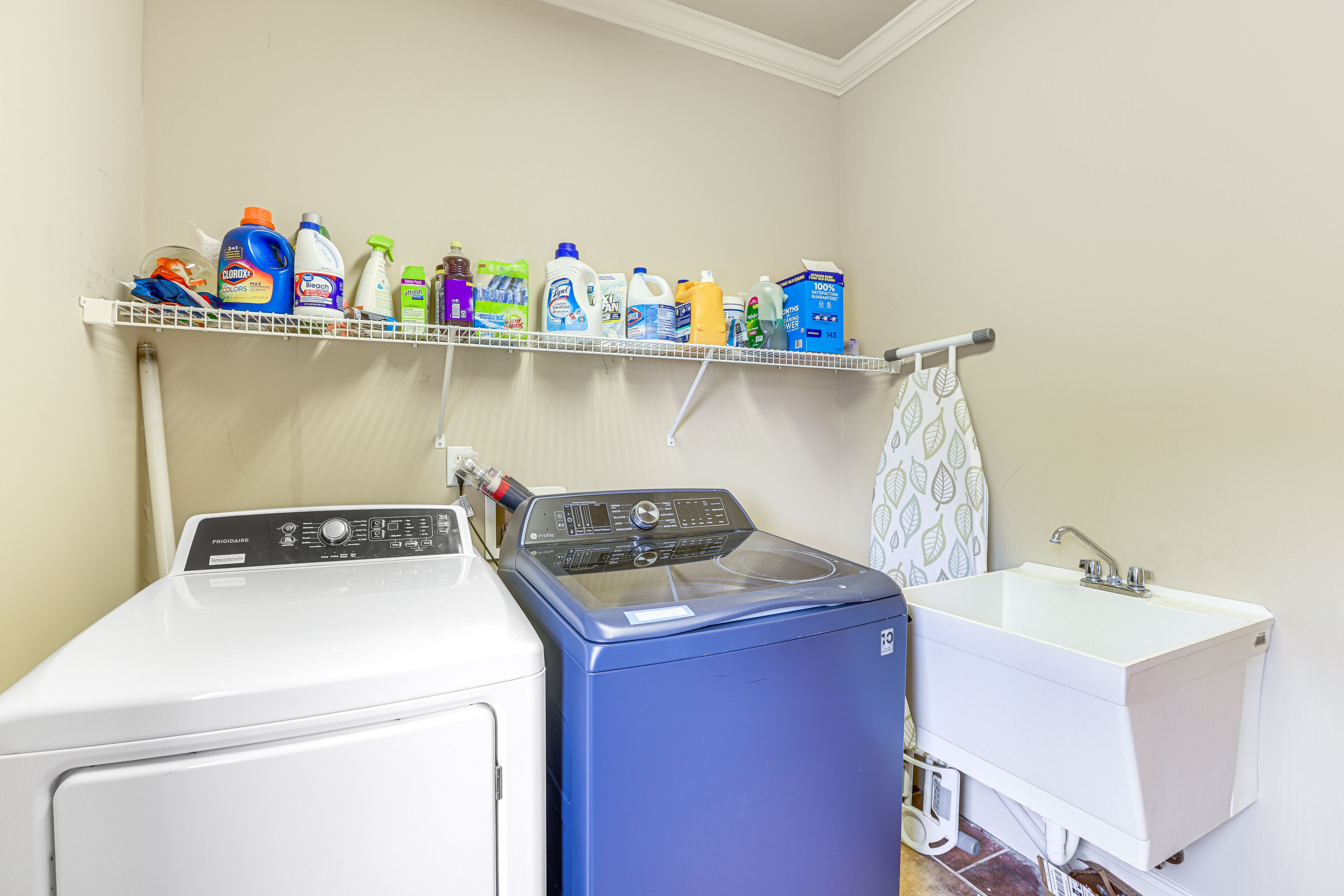 Laundry Room | Main Level | Washer & Dryer