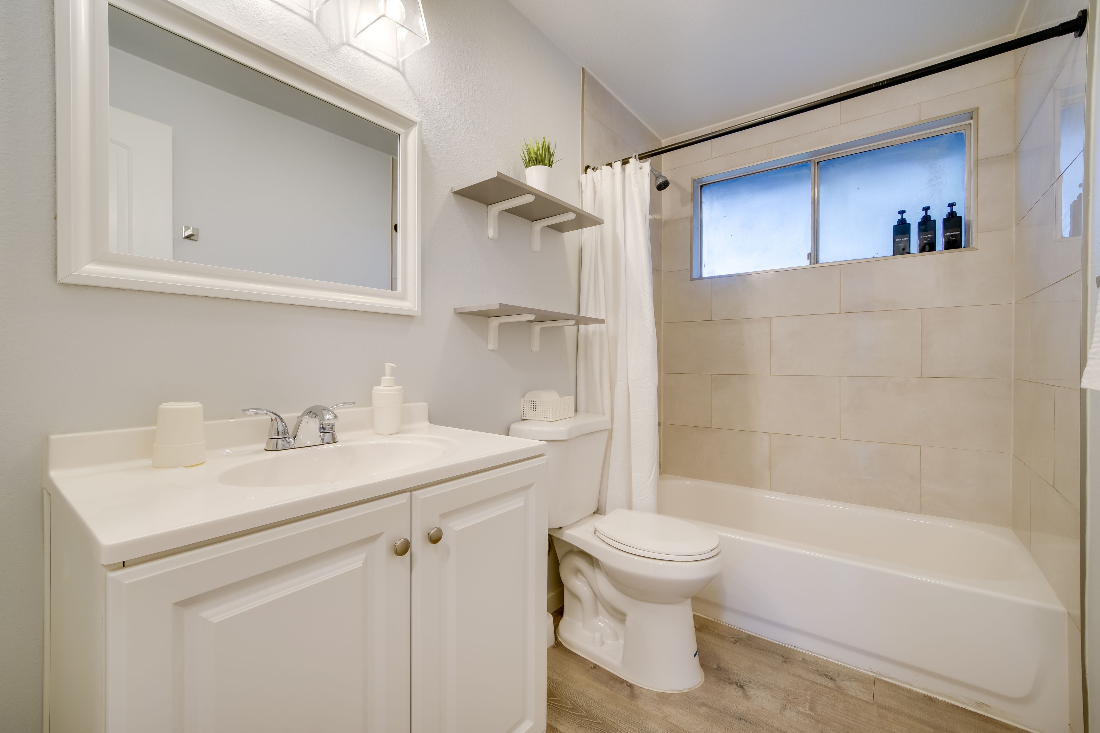 Bathroom | Towels Provided