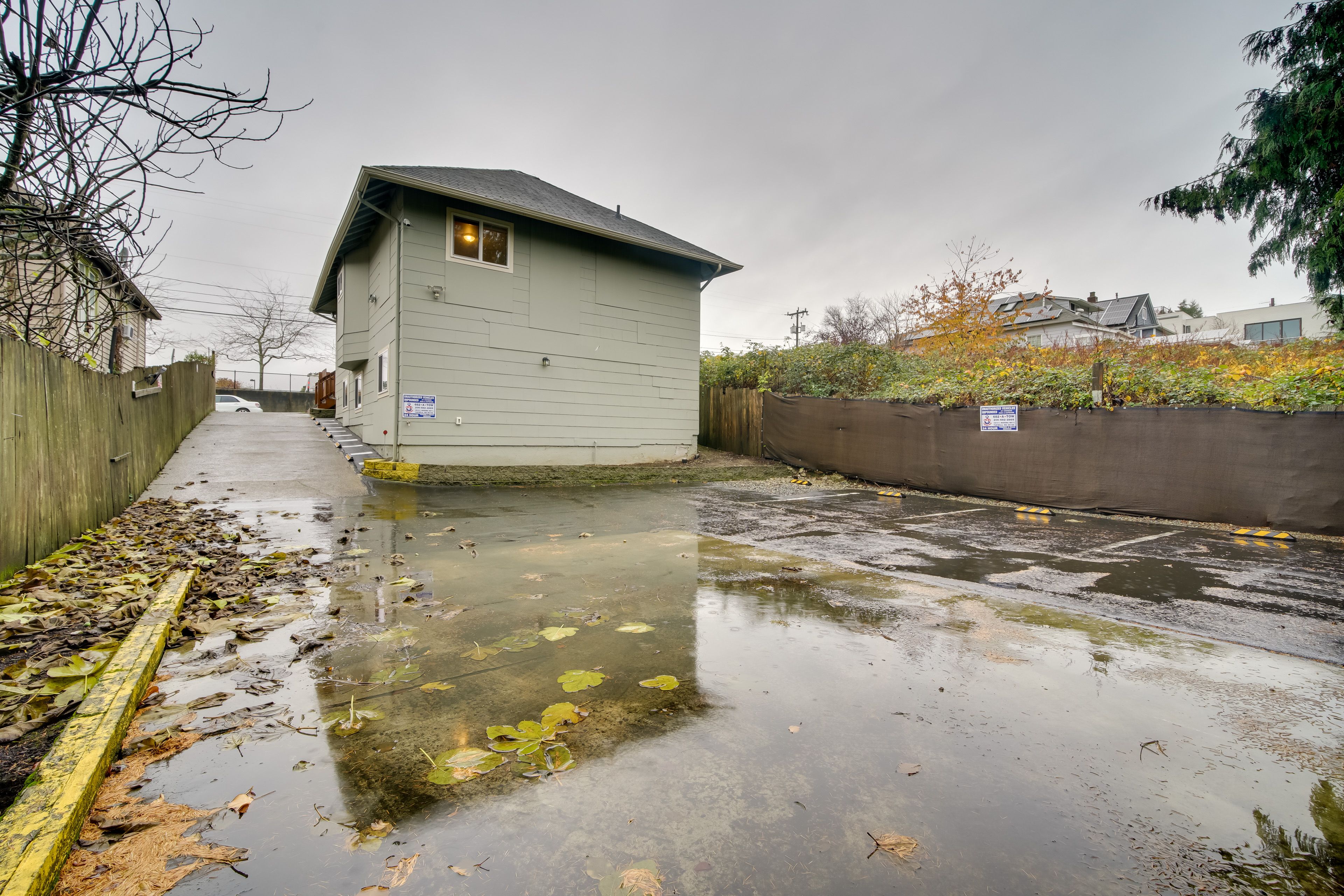 Exterior | 2nd-Floor Apartment Unit | 4 Mi to the the University of Washington