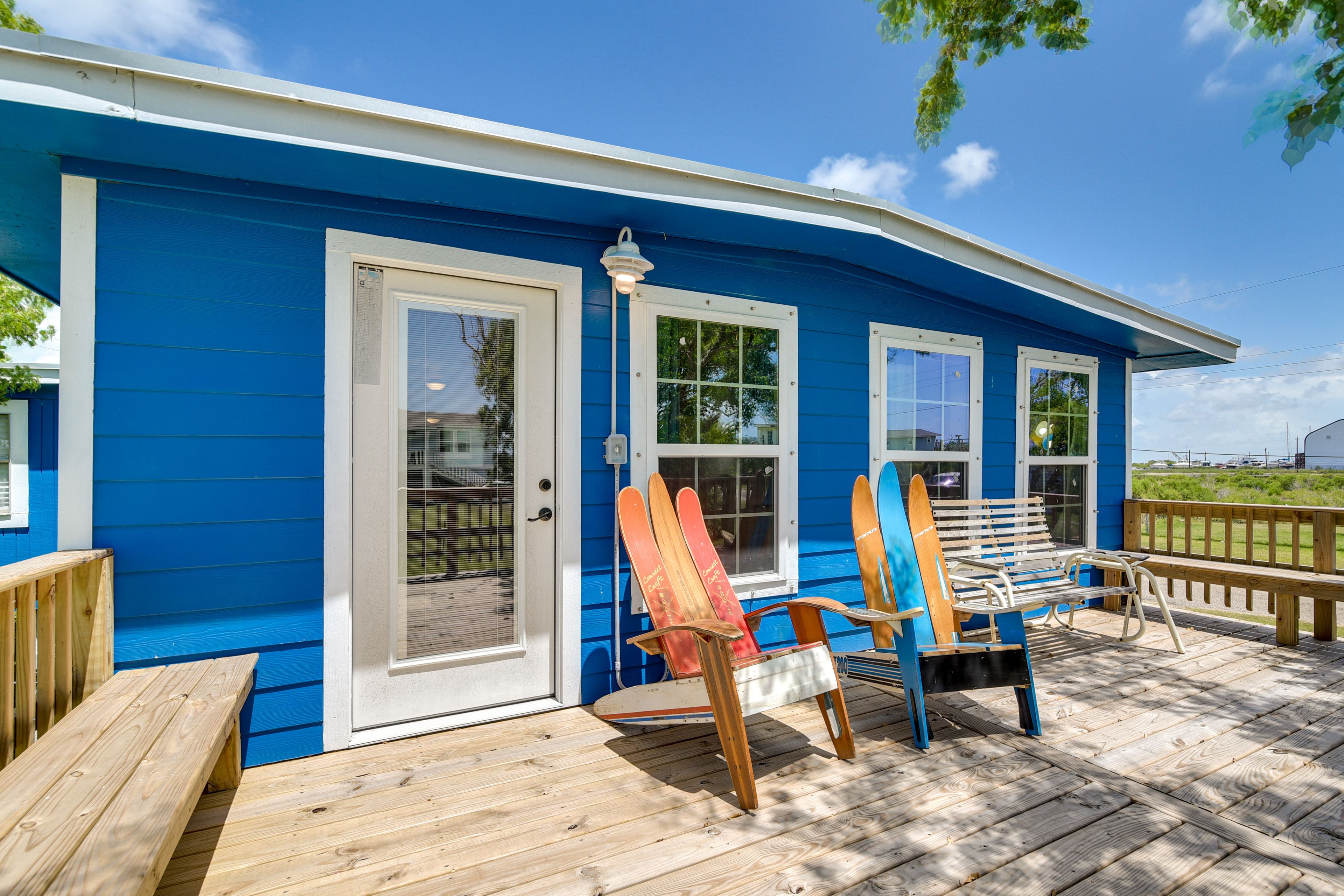 Freeport Vacation Rental | 2BR | 1BA | 800 Sq Ft | Stairs Required