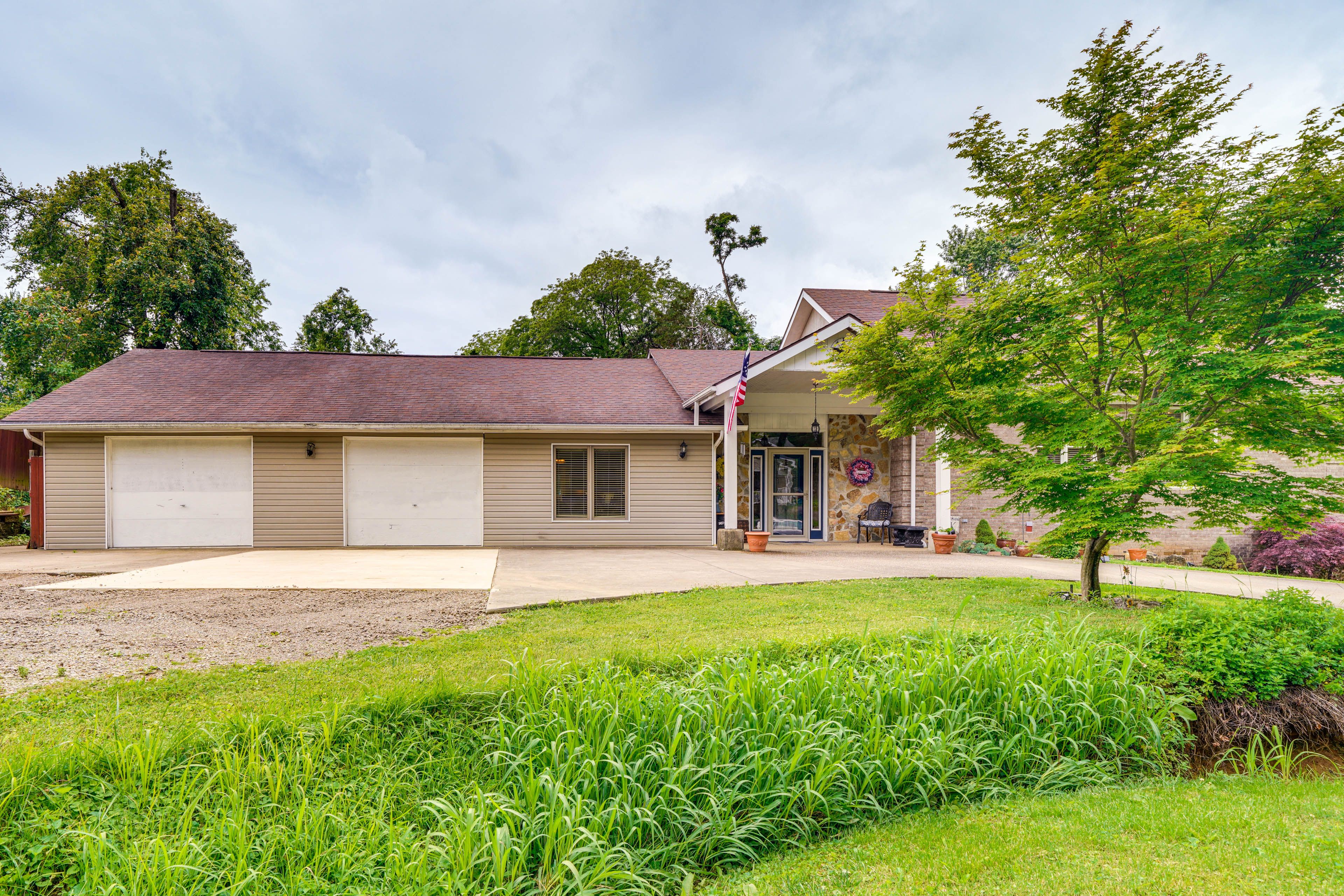 Louisville Vacation Rental | 3BR | 3BA | Step-Free Entry | 2,700 Sq Ft