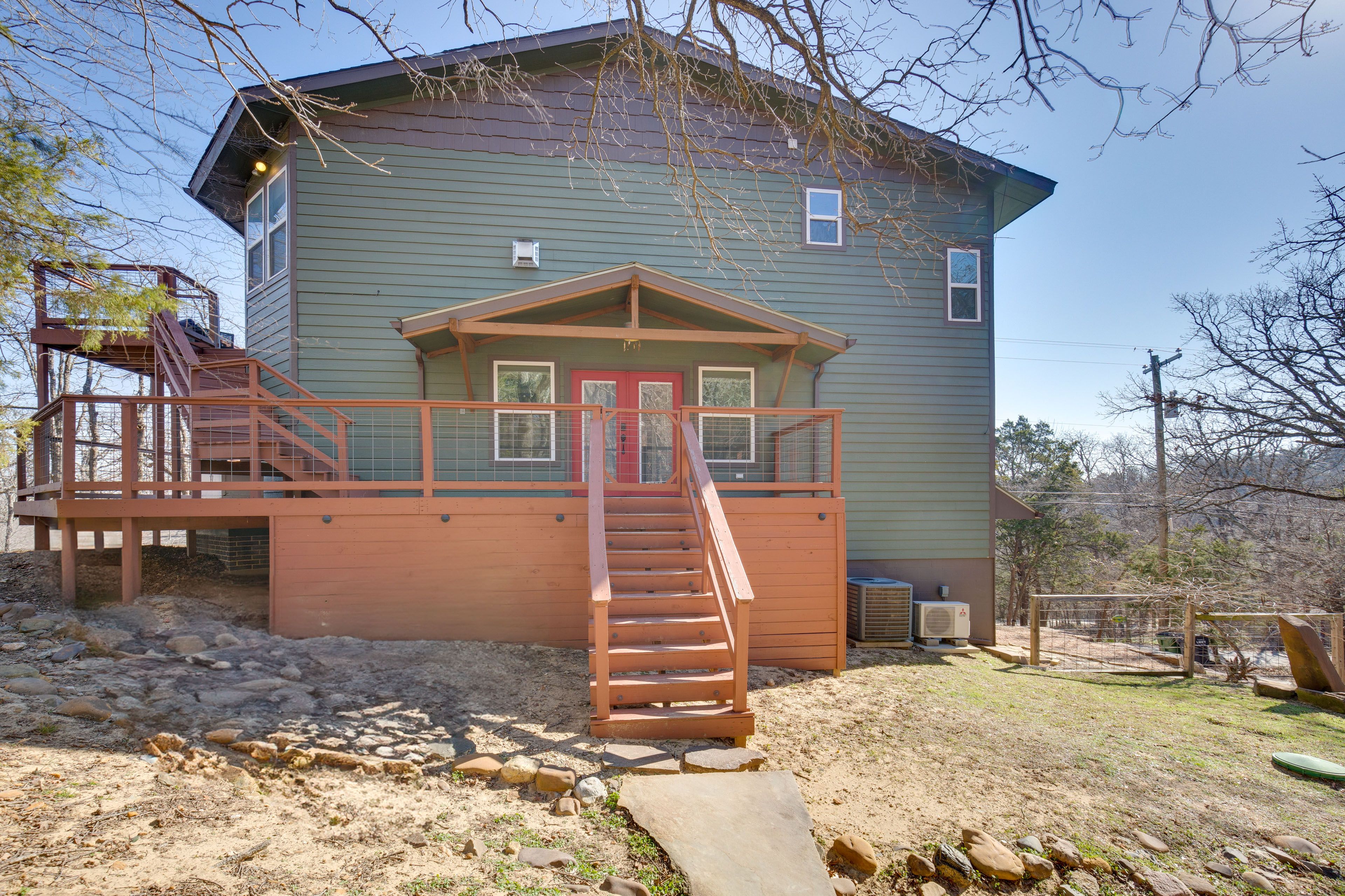 Exterior Entry