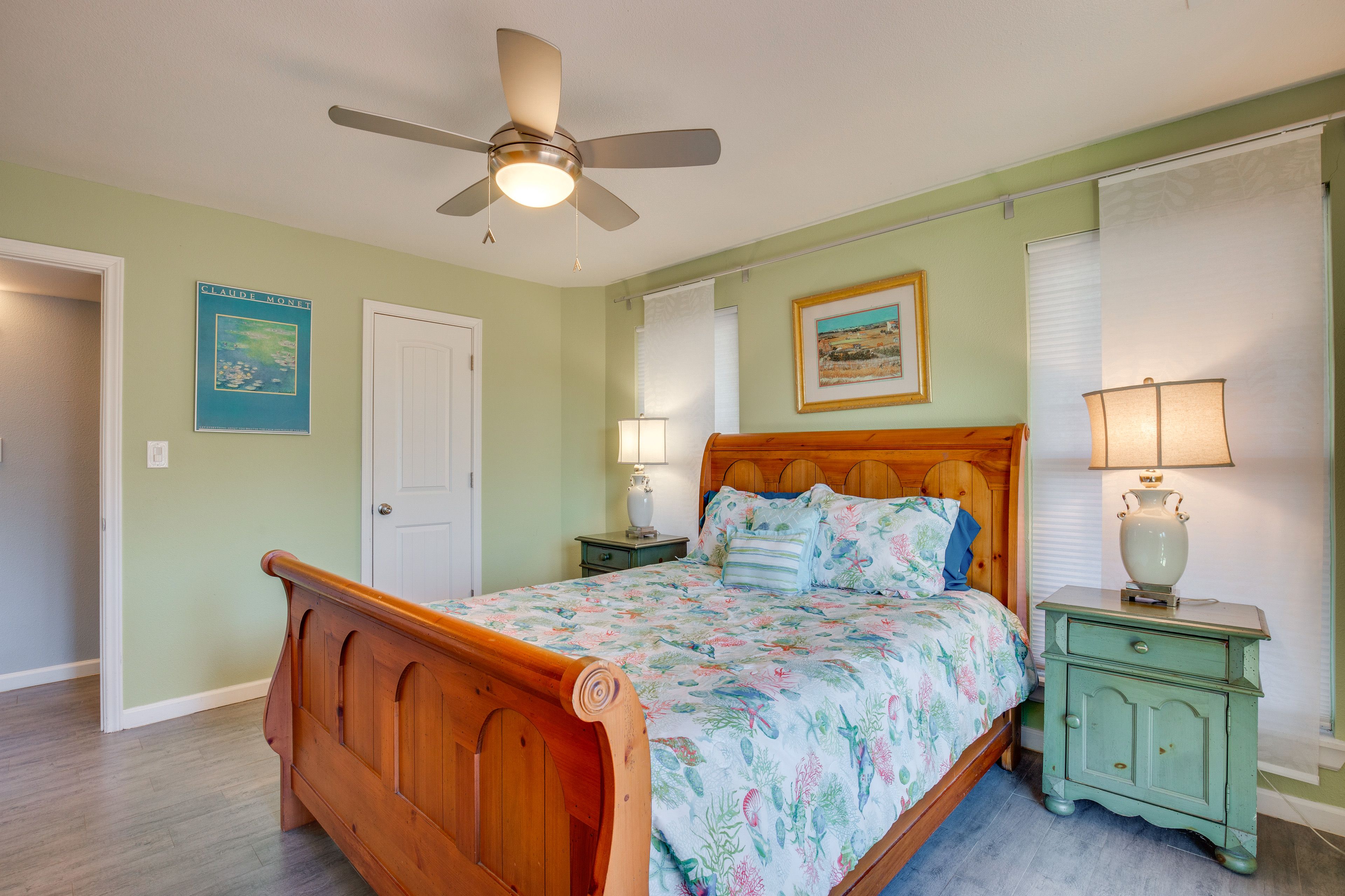 Bedroom 2 | Queen Bed | 1st Floor