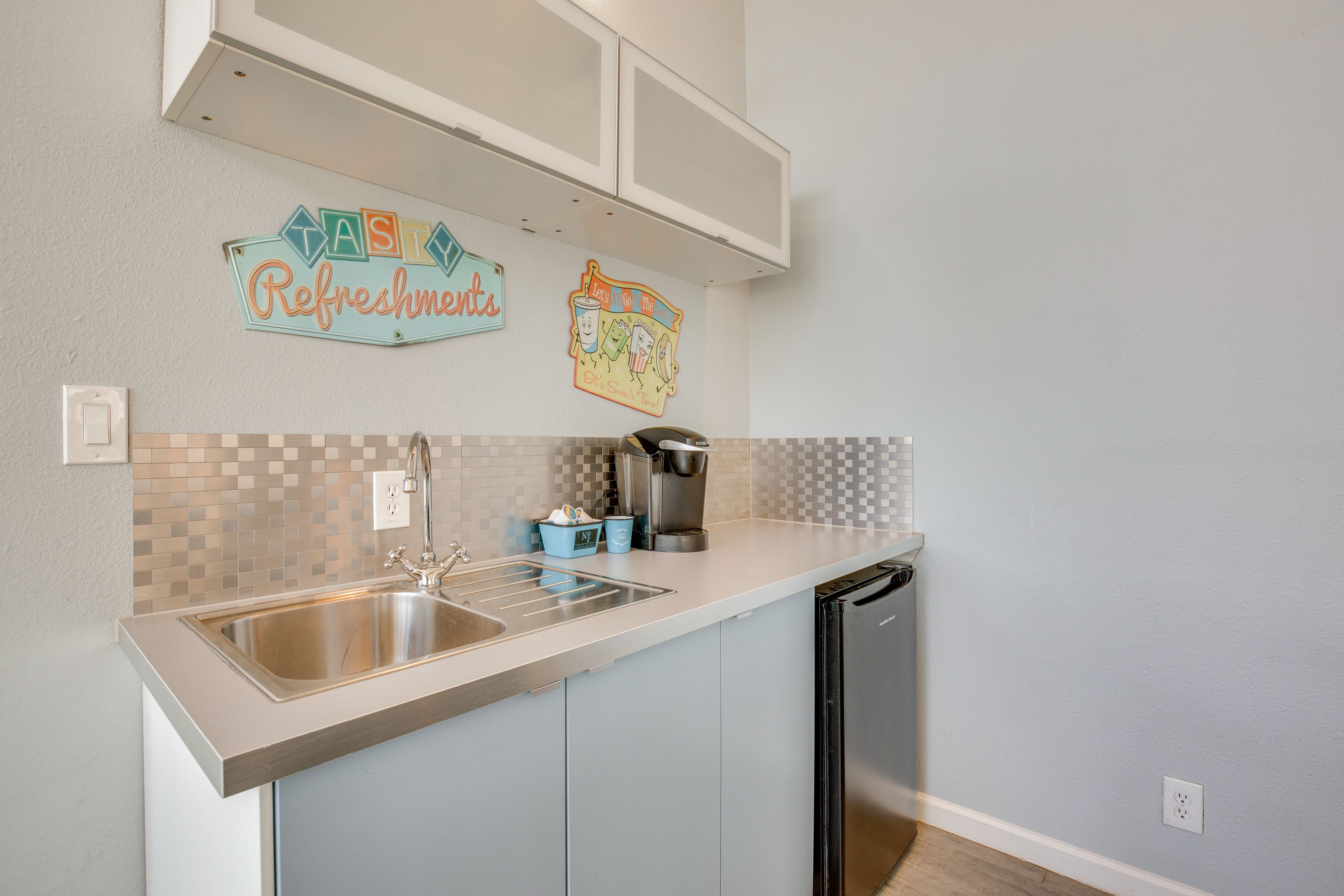 Wet Bar | 2nd Floor