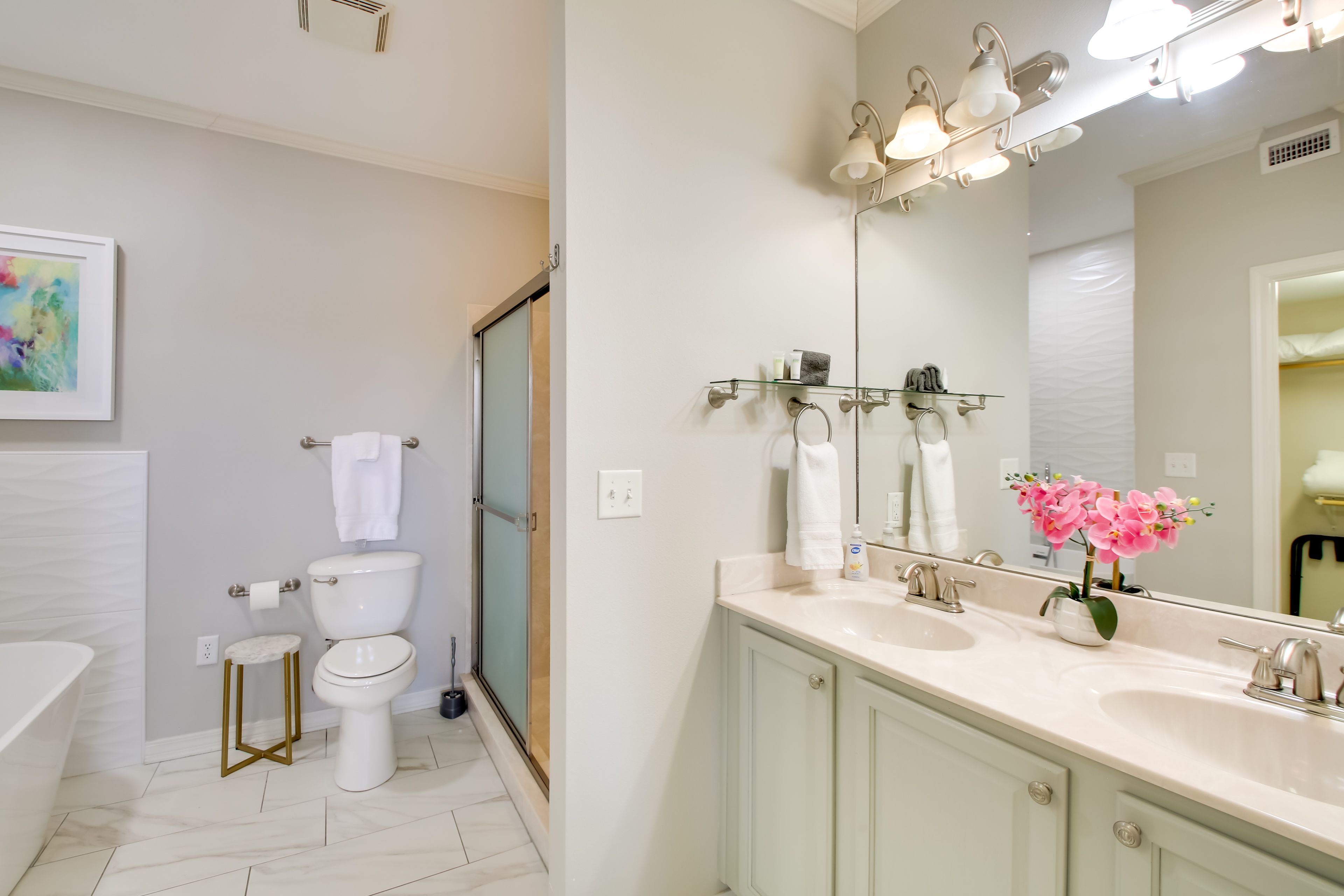 En-Suite Bathroom
