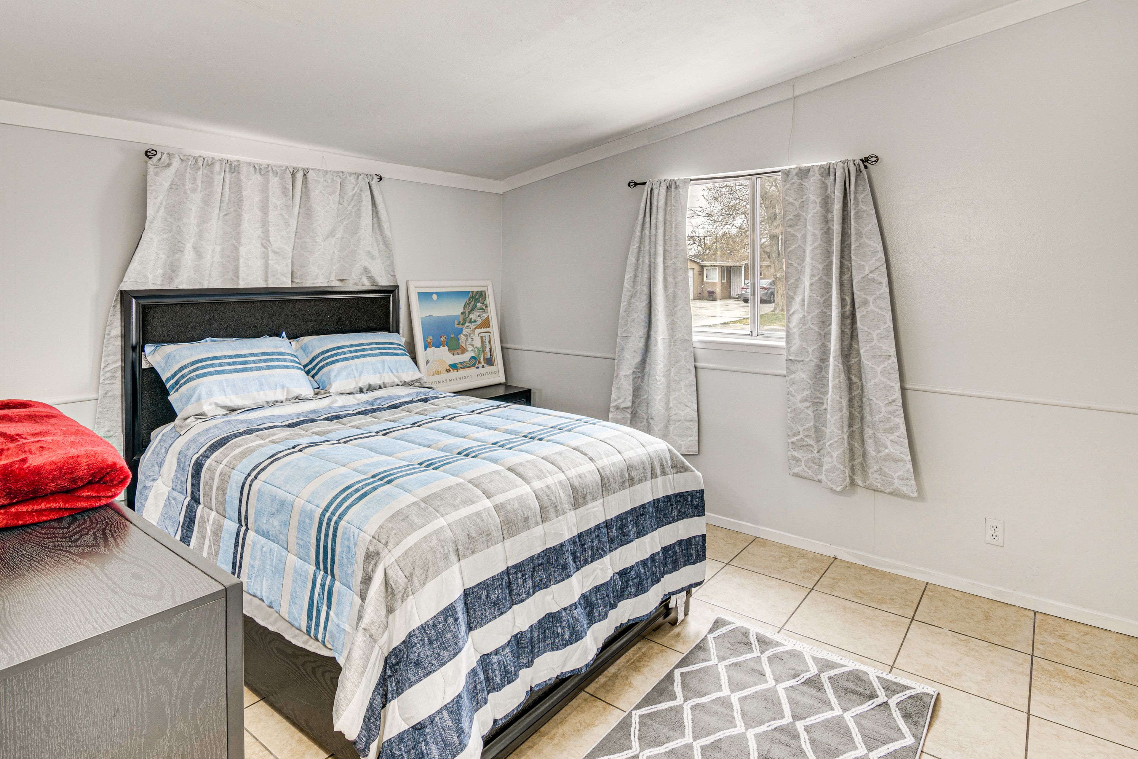 Bedroom 1 | Full Bed