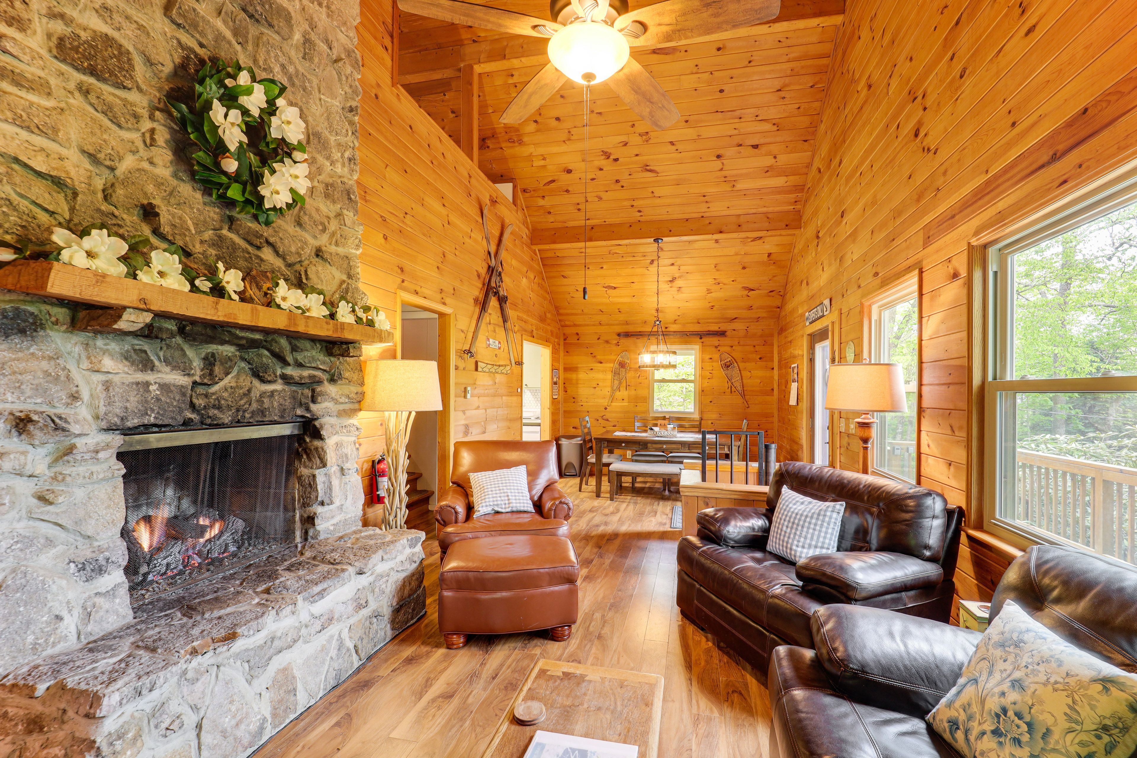 Beech Mountain Vacation Rental | 4BR | 2.5BA | 1,521 Sq Ft | Stairs Required