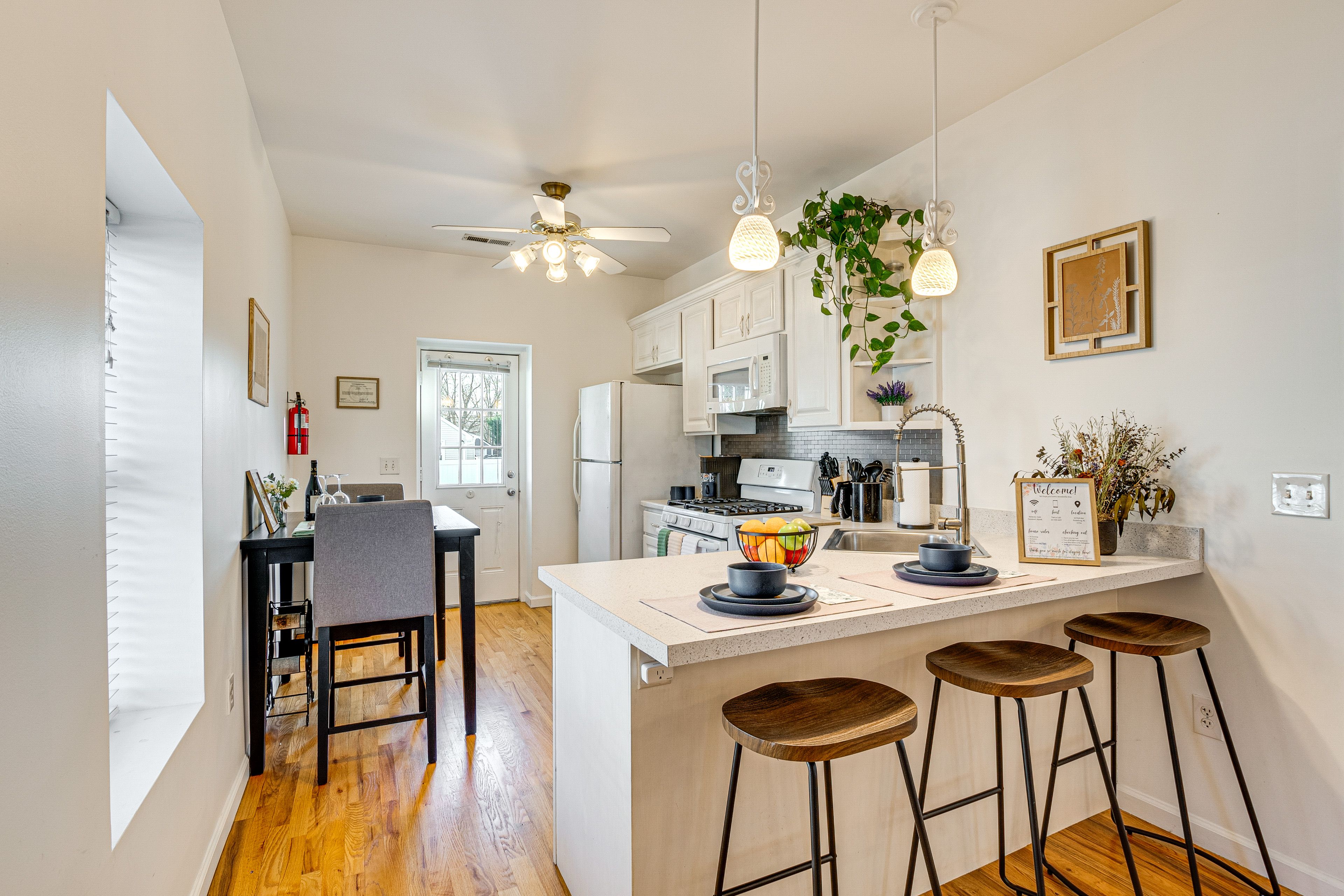 Kitchen & Dining Area | Dishware & Flatware