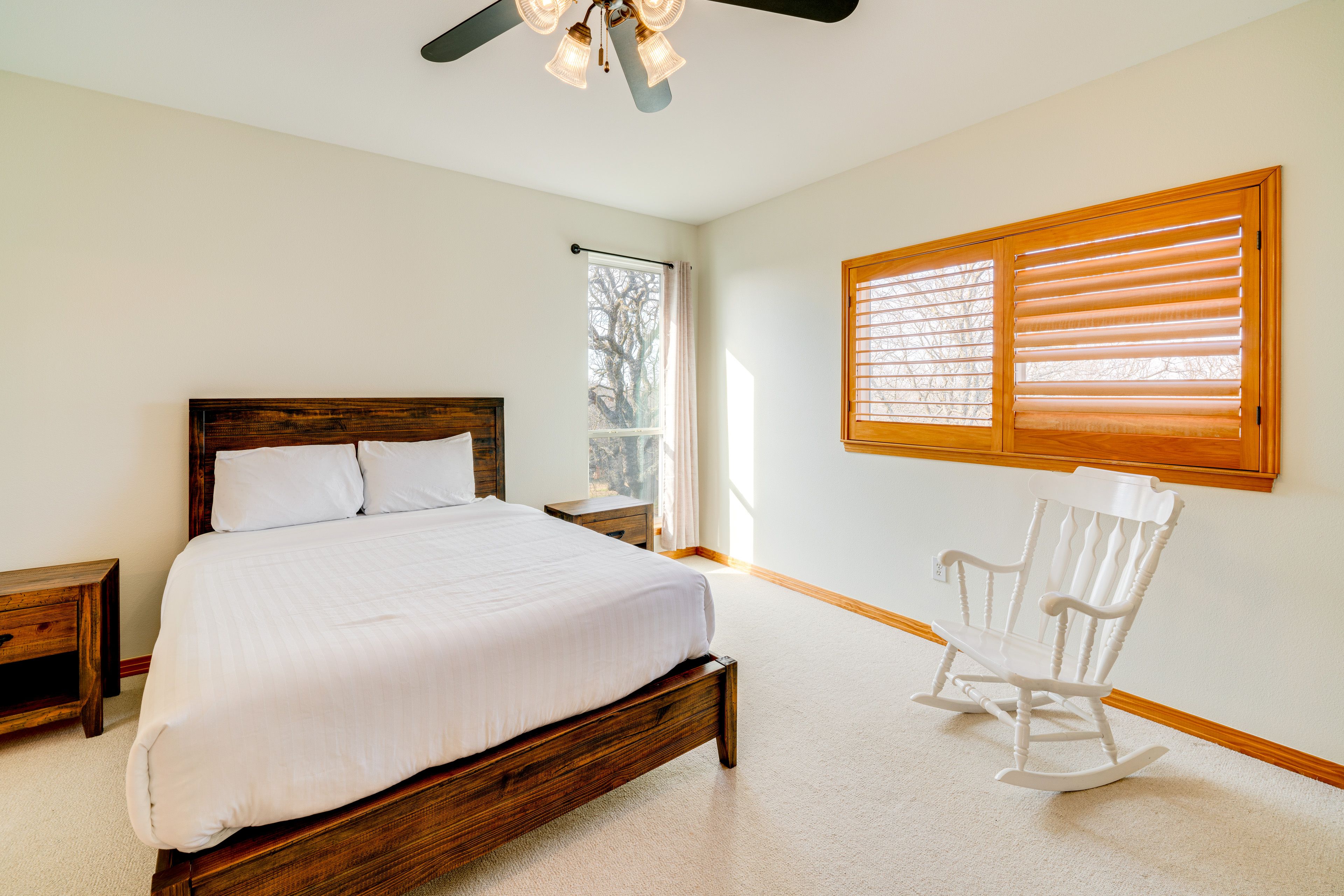 Bedroom 2 | 2nd Floor | Queen Bed