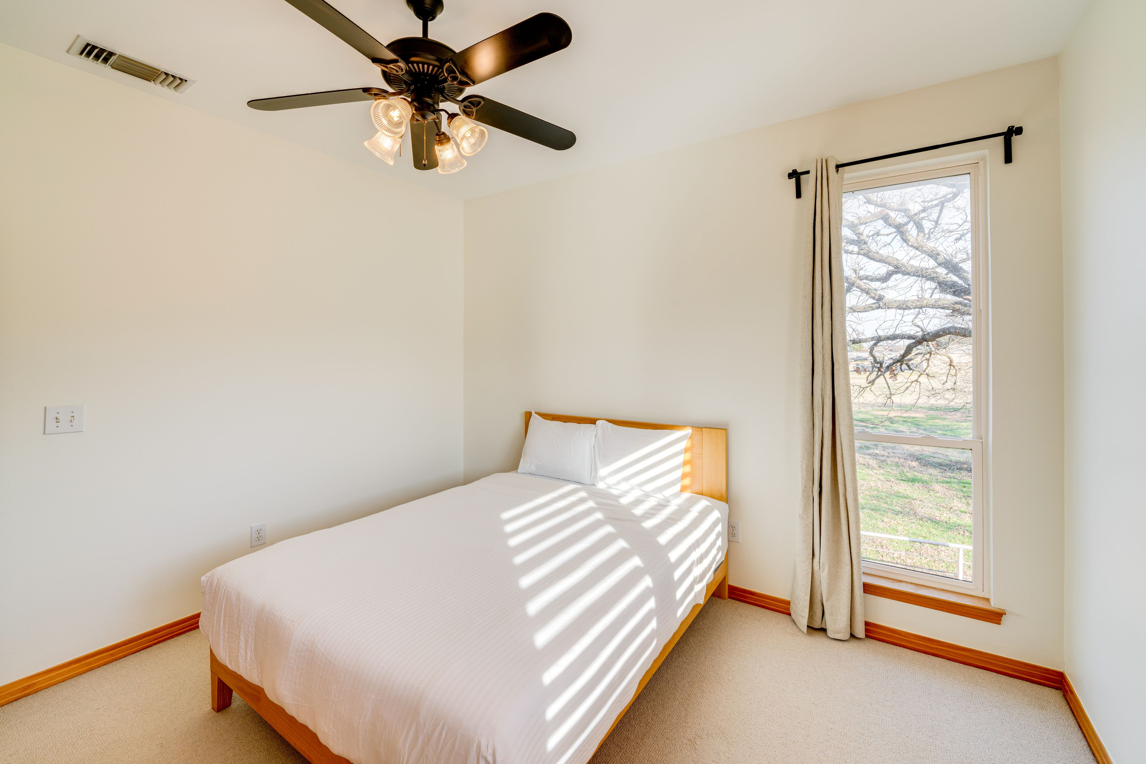Bedroom 3 | 2nd Floor | Queen Bed