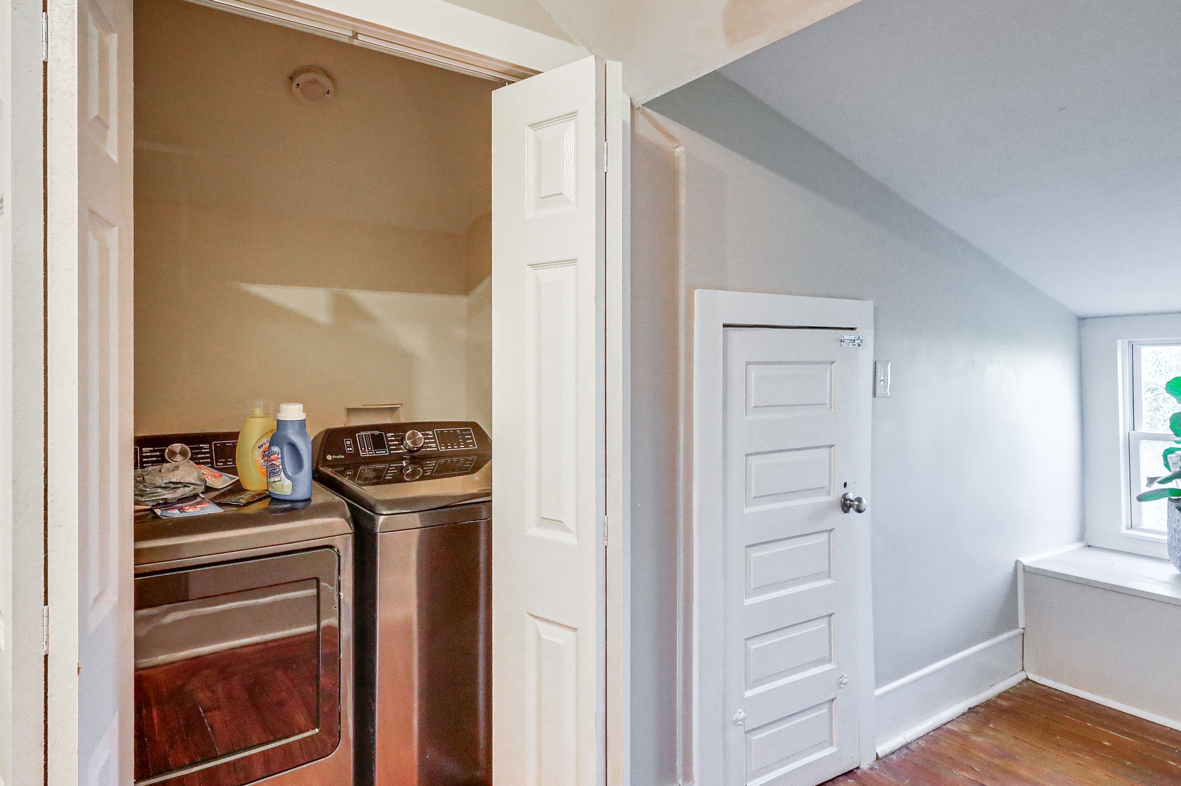 Laundry Area | 2nd Floor | Washer/Dryer | Hangers | Iron/Board