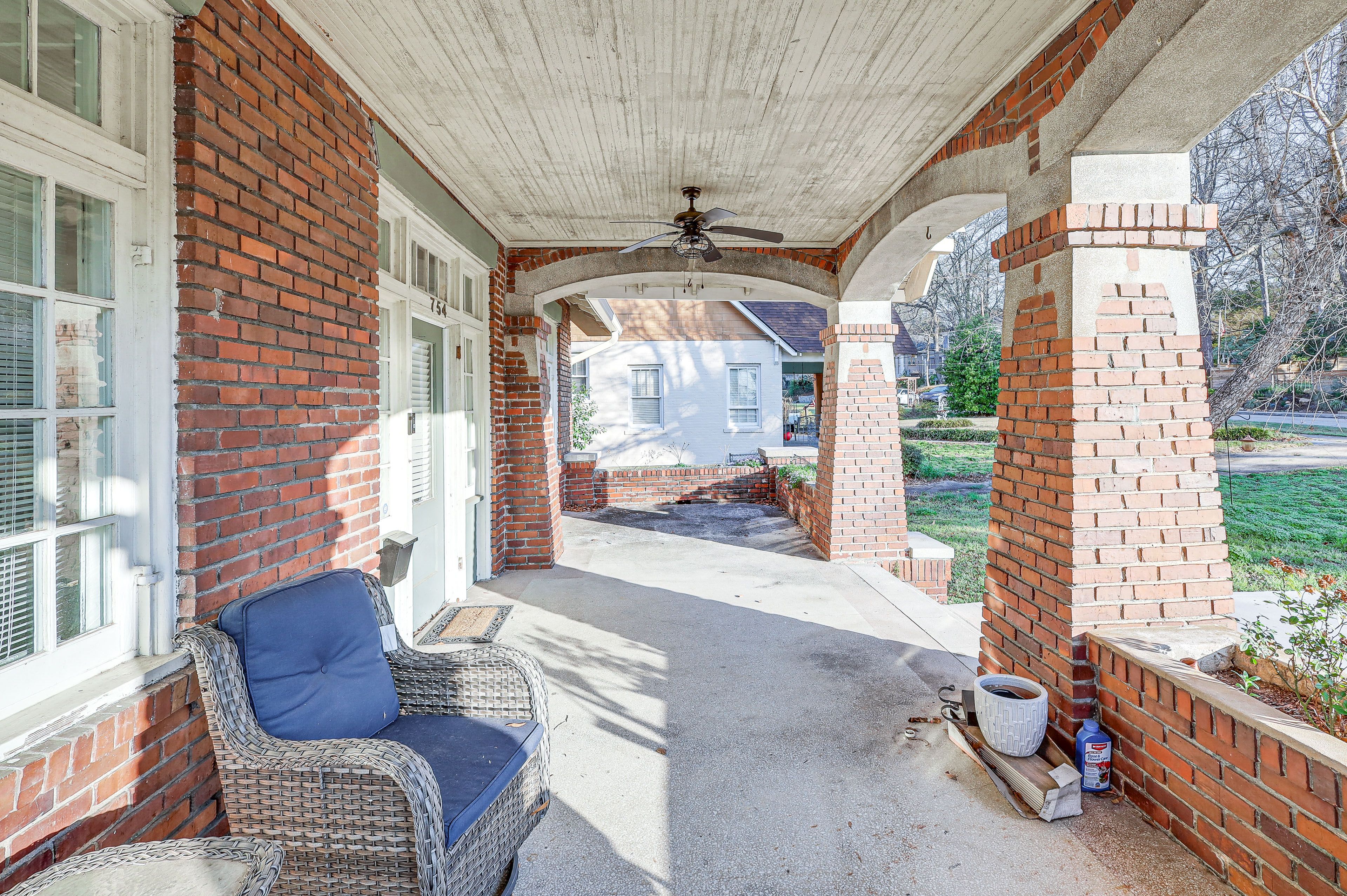 Covered Porch | Outdoor Seating