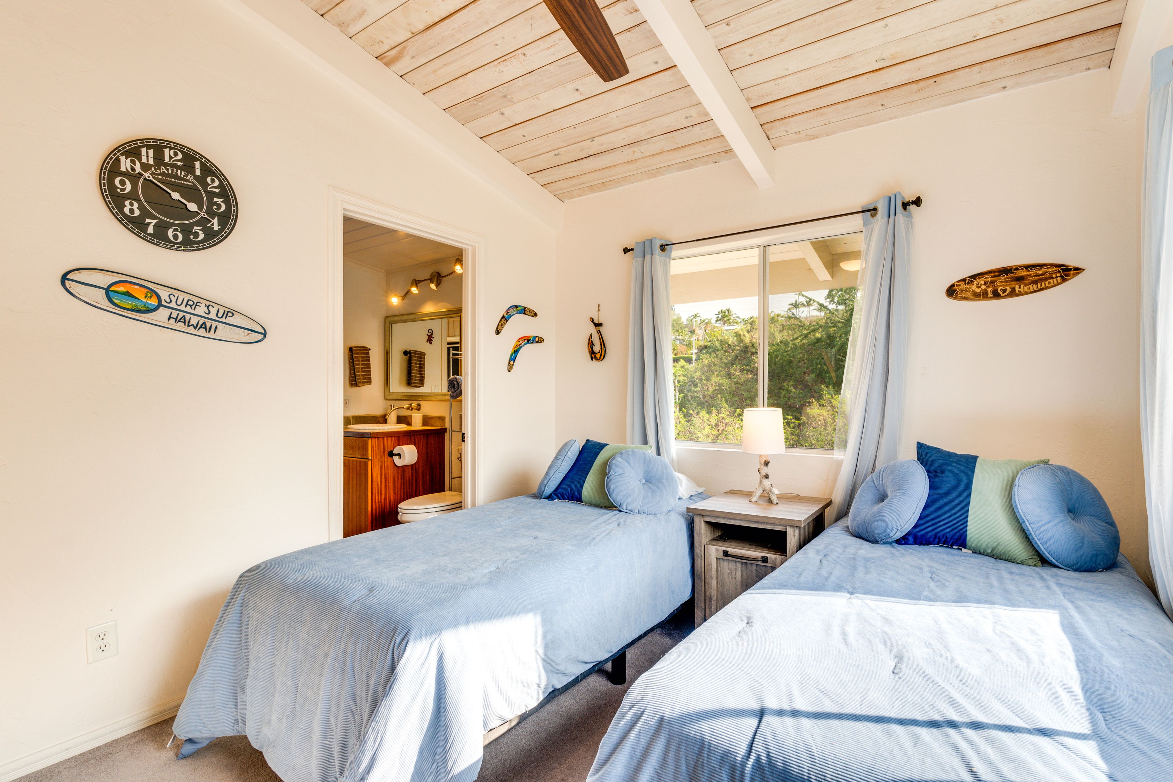 Bedroom 3 | 2nd Floor | 2 Twin Beds