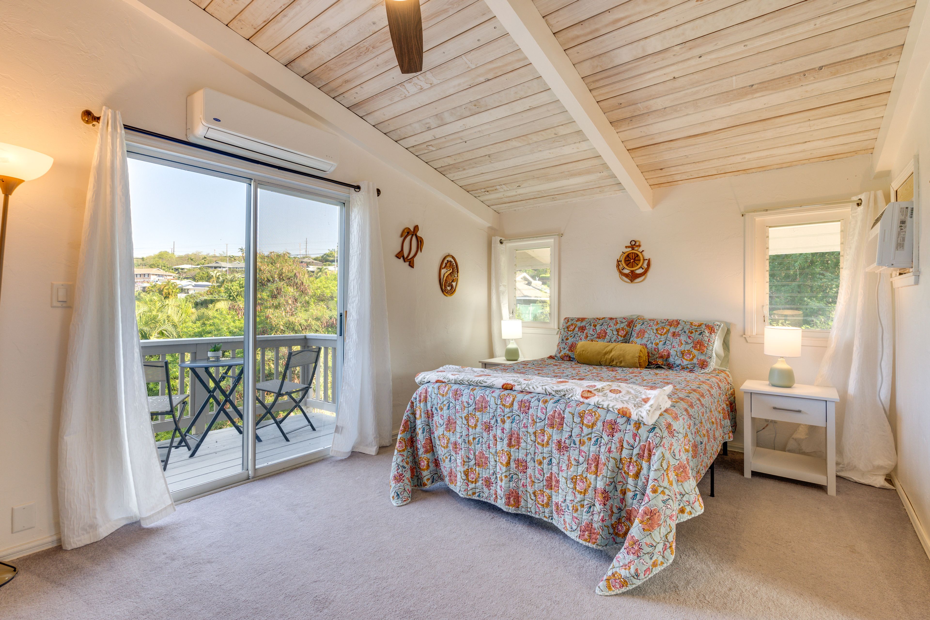Bedroom 2 | 2nd Floor | Queen Bed