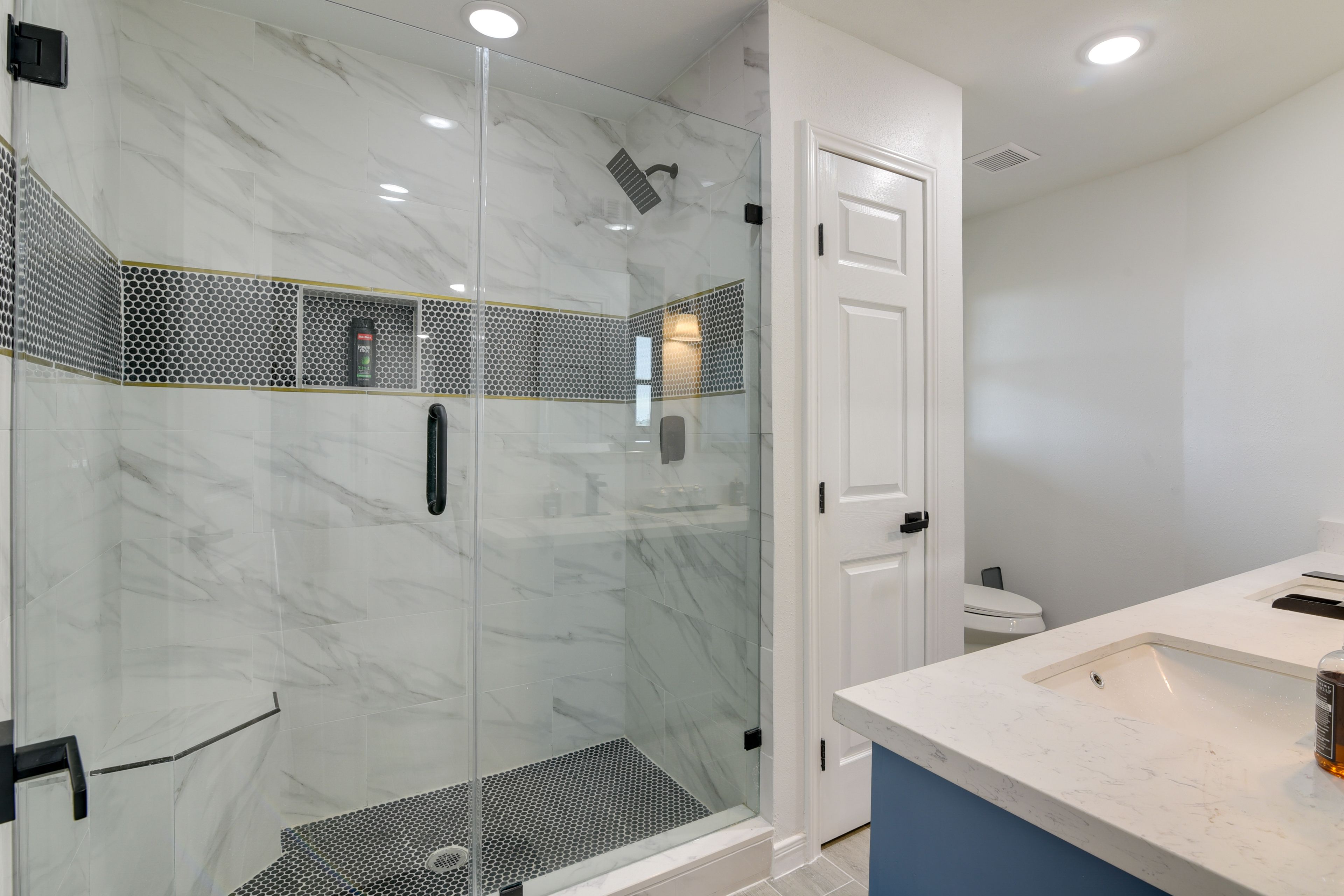 Bathroom | Towels Provided | Complimentary Toiletries